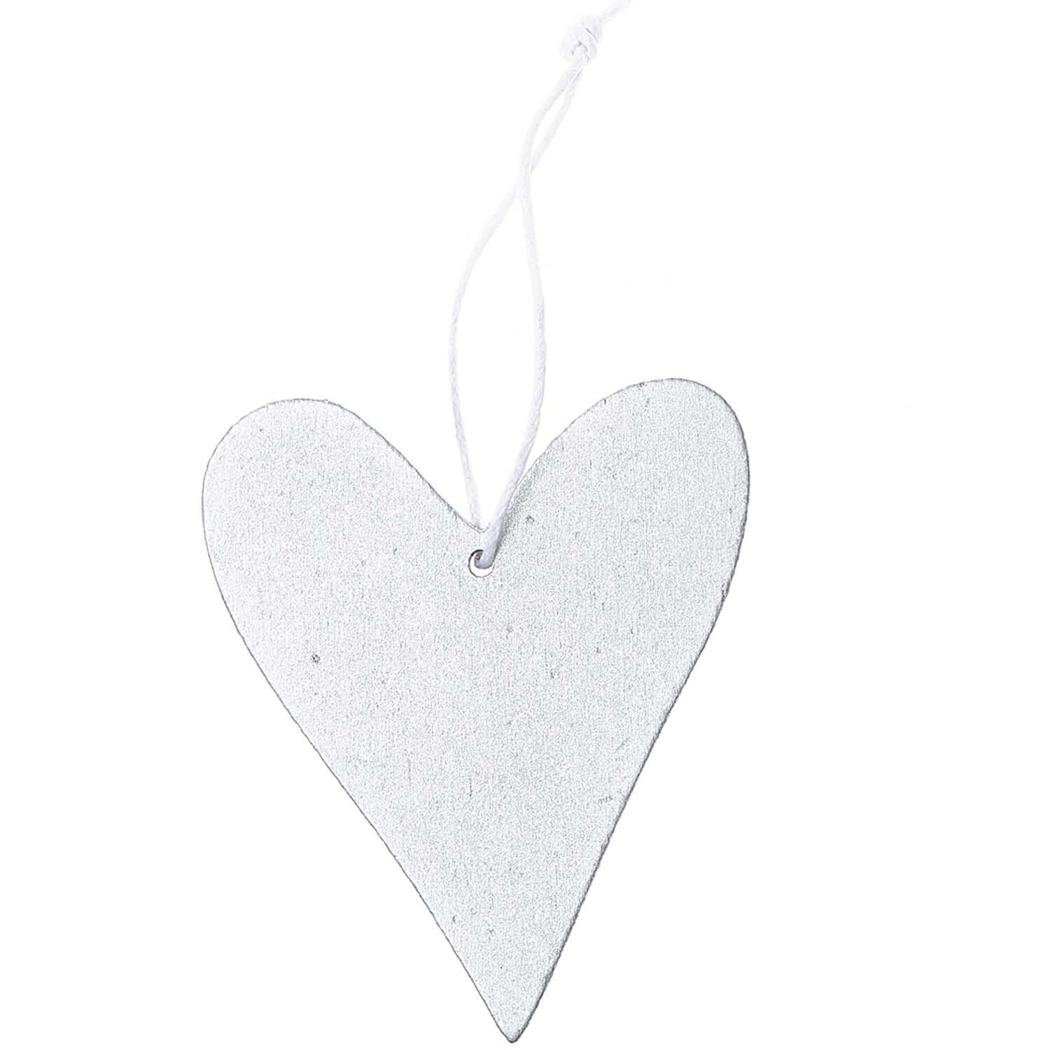 Holzhänger Herz silber von Rico Design: Ein elegantes, silbernes Herz aus Holz mit Aufhängeschnur. Ideal für Dekorationen.