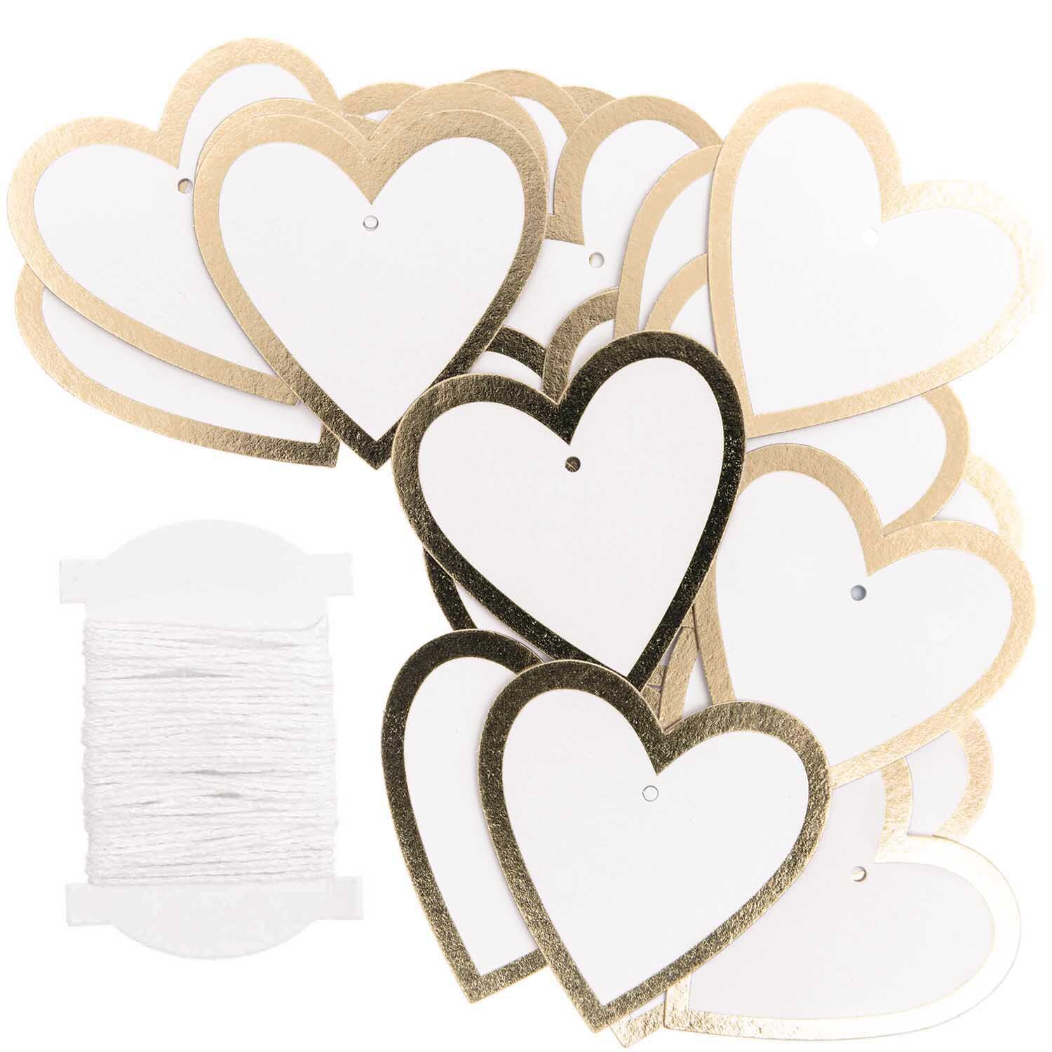 Paper Poetry Papieranhänger Herzen M 24 Stück Farbe Weiß-Gold von Rico Design Paper Poetry Papieranhänger Herzen M 24 Stück in Herzform mit weiß-goldenem Rand und Schnur. Ideal für Geschenke und Dekorationen.