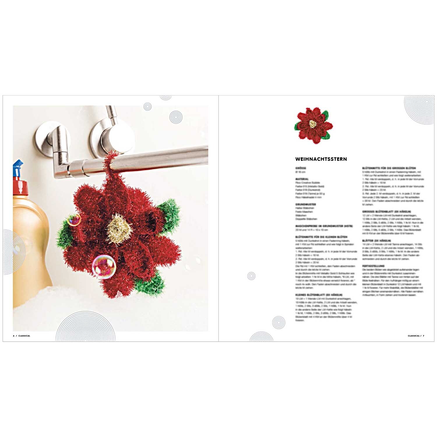 Creative Bubble - Classical X-MAS von Rico Design: Weihnachtlicher Schwamm in Rot und Grün, aufgehängt an einem Wasserhahn.