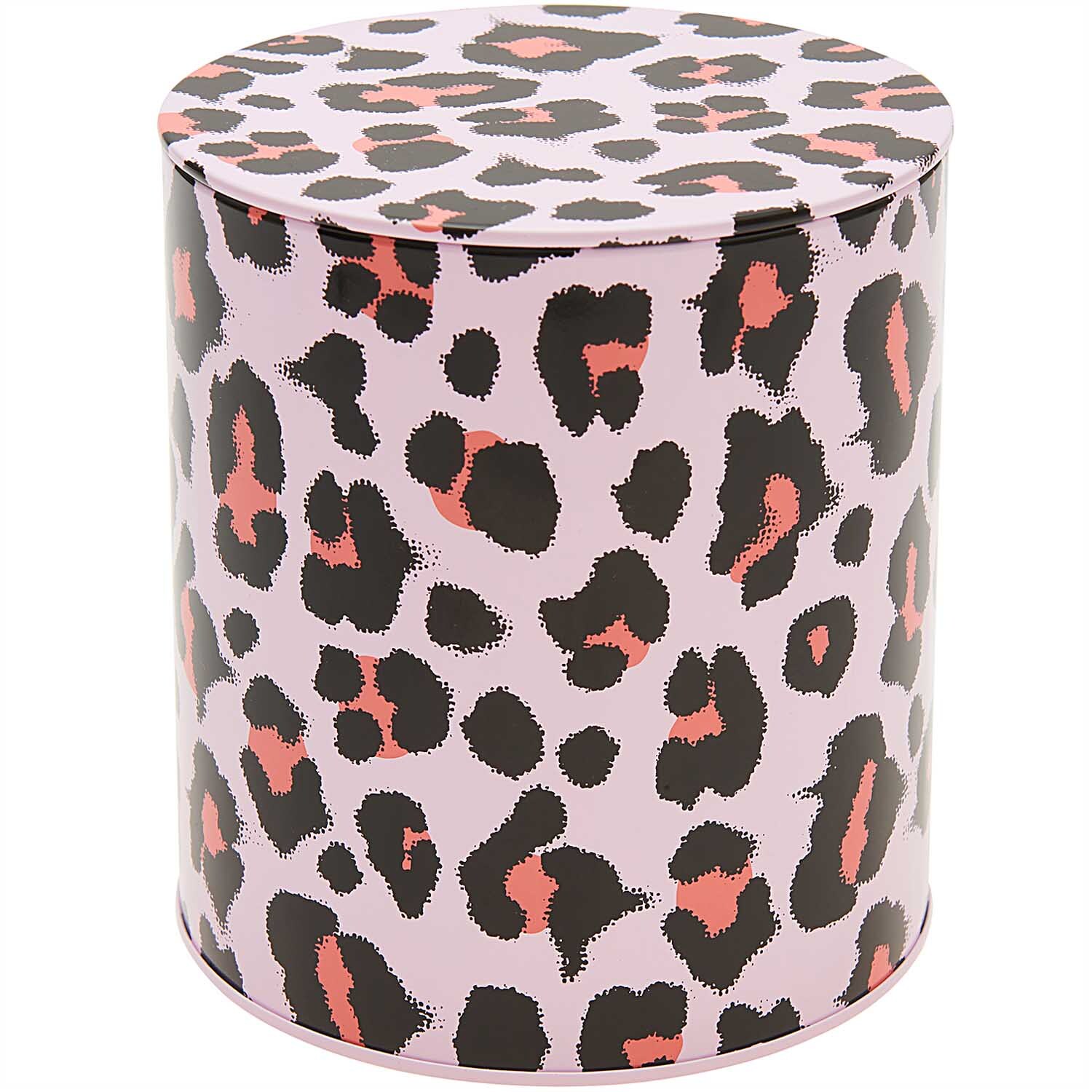 Keksdose Acid Leo 13,6x15,1cm Farbe Rosa von Rico Design Keksdose Acid Leo 13,6x15,1cm mit Leopardenmuster in Rosa von Rico Design, ideal für stilvolle Aufbewahrung.