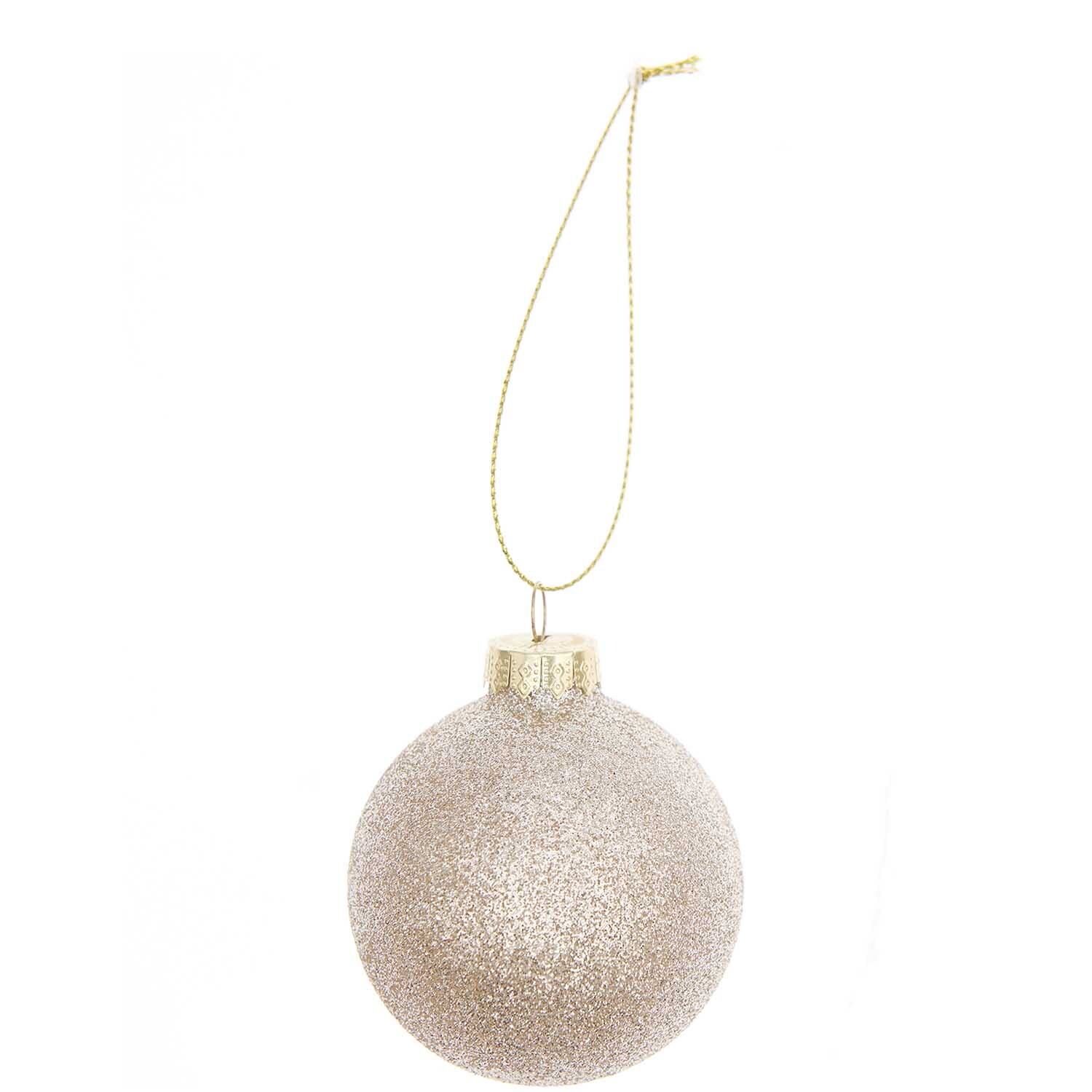 Glaskugel Baumschmuck gold 6cm von Rico Design, glänzend mit Aufhänger, ideal für festliche Dekorationen.