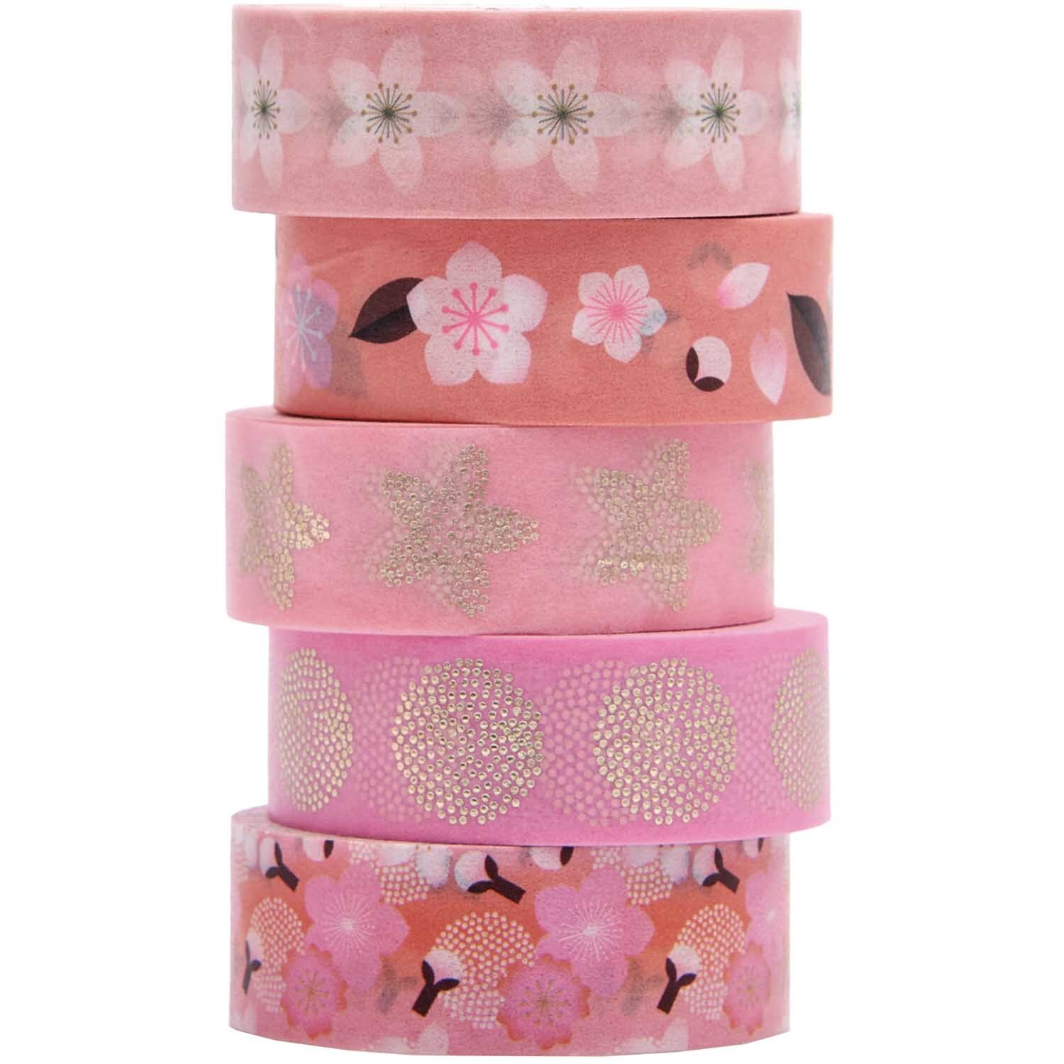 Paper Poetry Tape Set Kirschblüten: Fünf dekorative Klebebänder mit Kirschblütenmotiven in Rosa- und Pinktönen. Ideal für kreative Projekte.