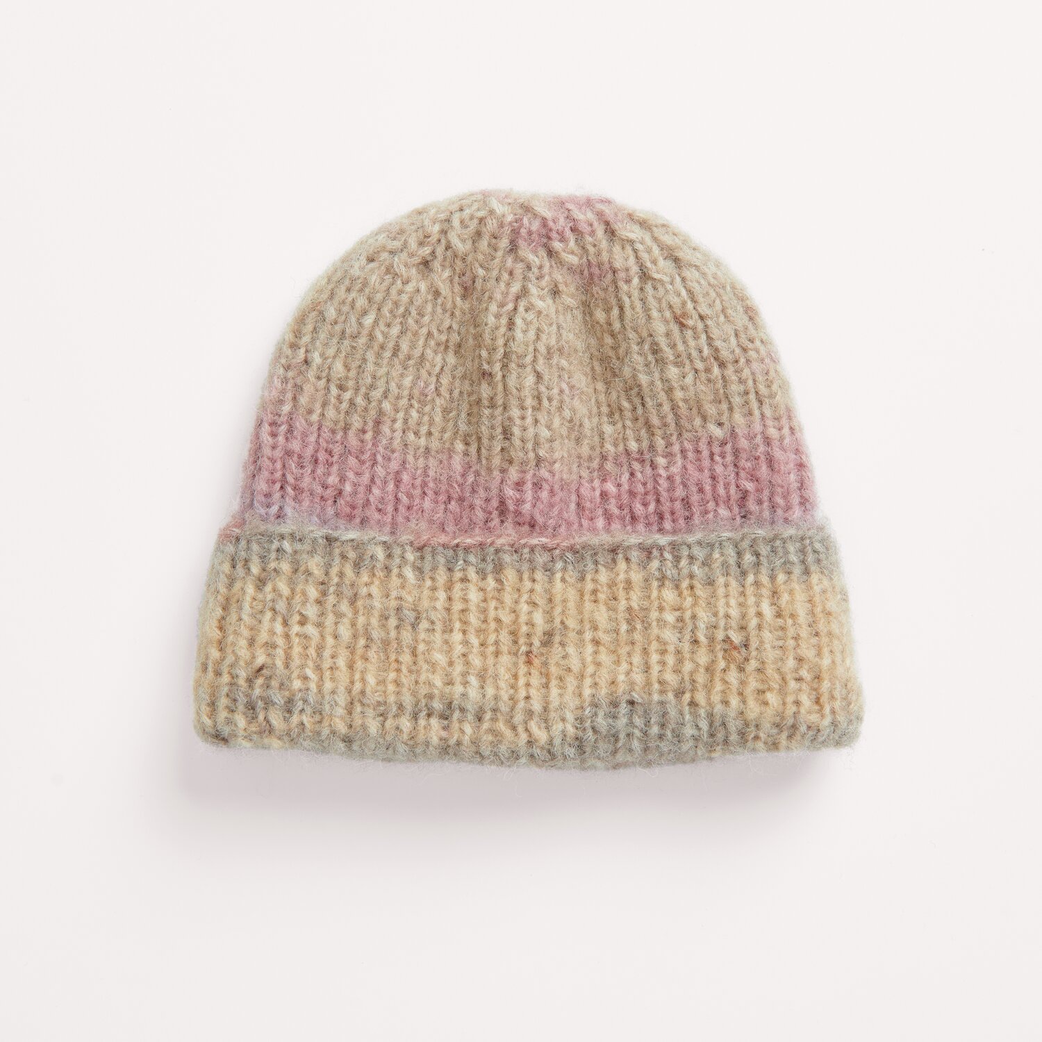 Creative Painted Power: Strickmütze in Beige und Rosa, hergestellt von Rico Design, aus Terra-Garn.