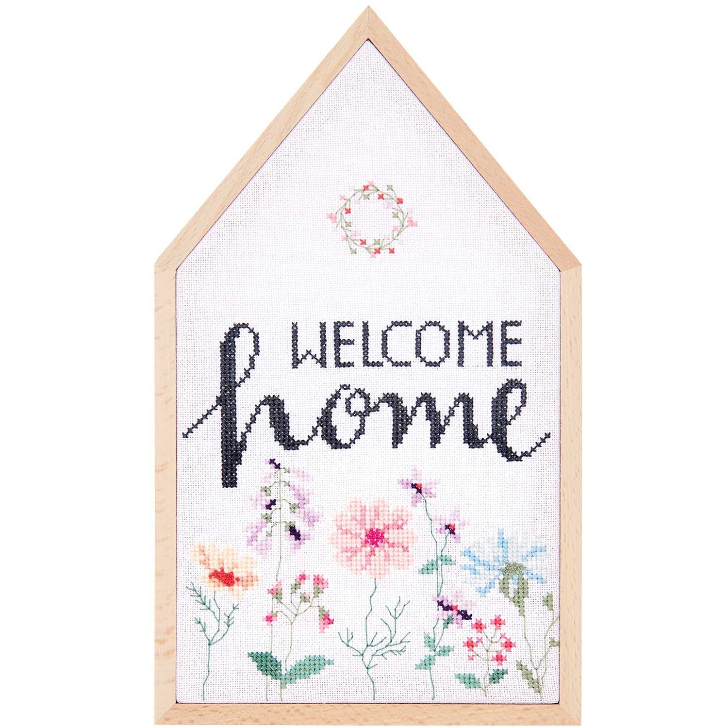 Stickpackung Welcome Home groß von Rico Design zeigt florale Muster und den Schriftzug "Welcome Home" auf einem 16x27cm großen Stoff.