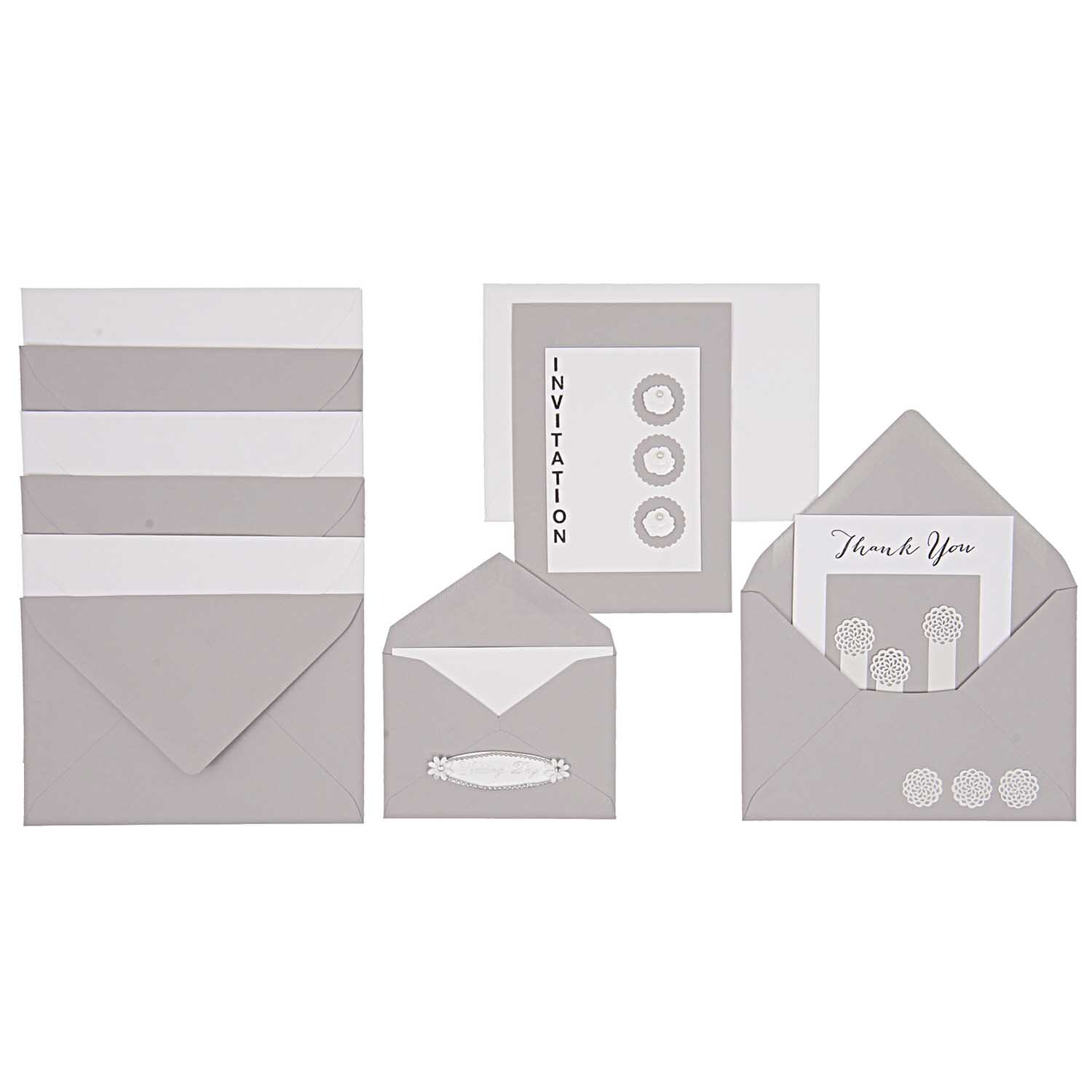 Paper Poetry Stanzer Kreis Wellenmuster 2,5cm von Rico Design Paper Poetry Stanzer Kreis Wellenmuster 2,5cm zeigt graue Umschläge und Karten von Rico Design. Ideal für Einladungen und Dankeskarten.
