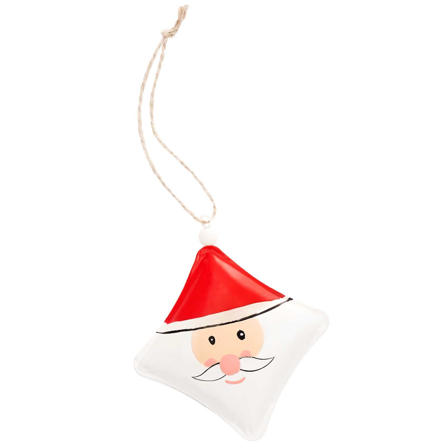 Metallhänger Weihnachtsmann rot-weiß 10x10cm von Rico Design zeigt einen fröhlichen Weihnachtsmann mit rotem Hut und weißem Bart, ideal für festliche Dekorationen.