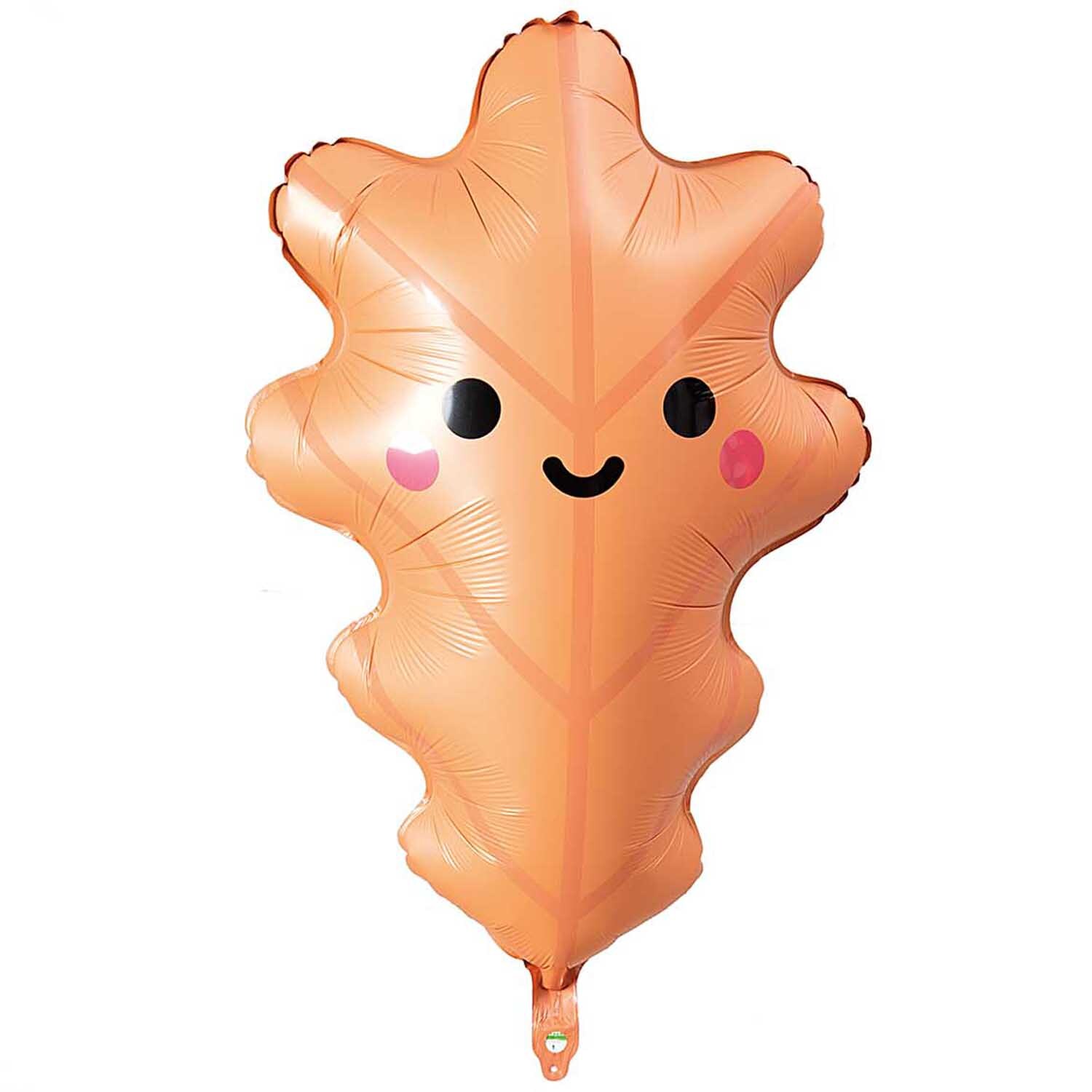 Folienballon Eichenblatt 55x85cm in fröhlichem Design, orange, mit Gesicht und rosa Wangen.