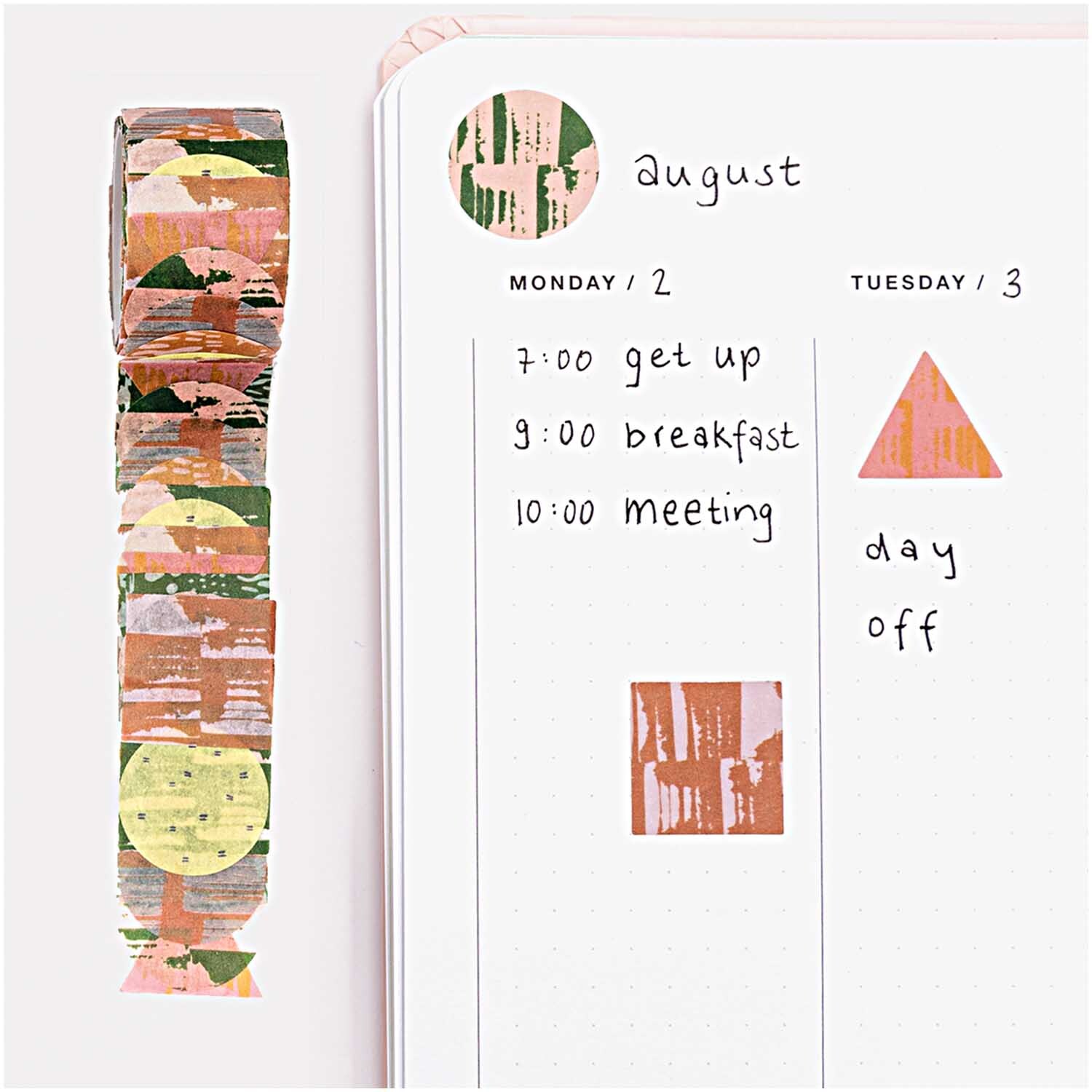 Washi Sticker Struktur 200 Stück von Rico Design Washi Sticker Struktur 200 Stück von Rico Design neben einem geöffneten Planer mit bunten Mustern.