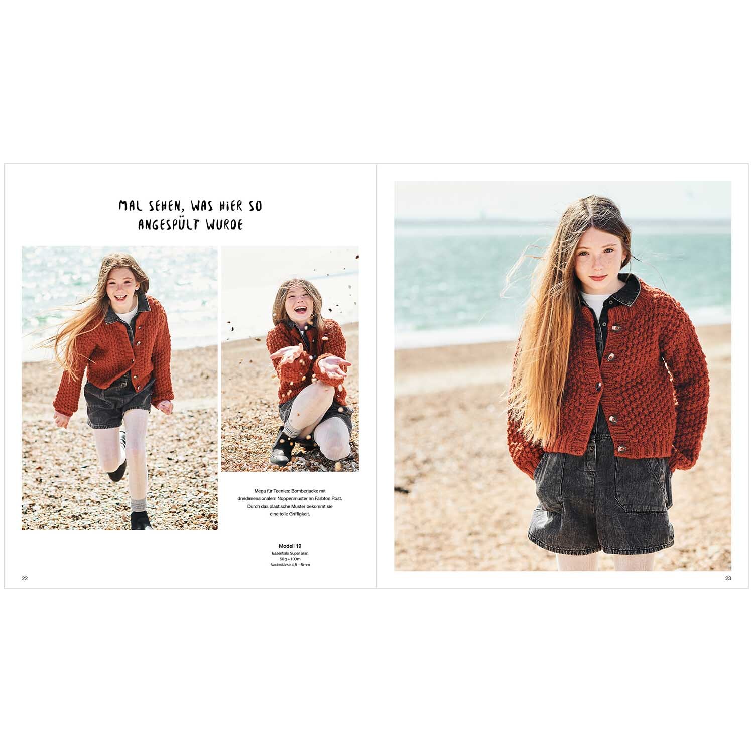 Kids Nr.9: Mädchen am Strand in roter Strickjacke von Rico Design, lächelnd und spielend.