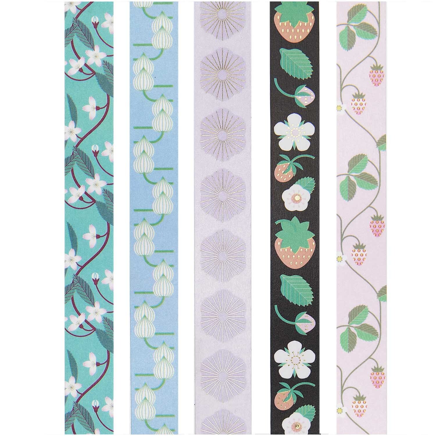Paper Poetry Tape Set Floral 15mm 10m 5-teilig von Rico Design Paper Poetry Tape Set Floral 15mm 10m, 5-teilig, zeigt bunte florale Muster auf dekorativen Klebebändern. Ideal für kreative Projekte.