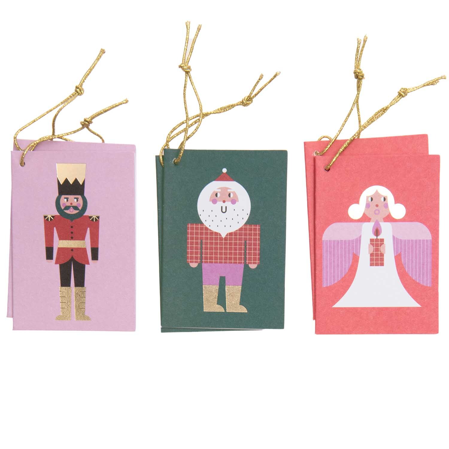 Paper Poetry Kärtchenanhänger mit Weihnachtsfiguren, 6 Stück. Bunte Designs mit Engel, Nussknacker und Weihnachtsmann.