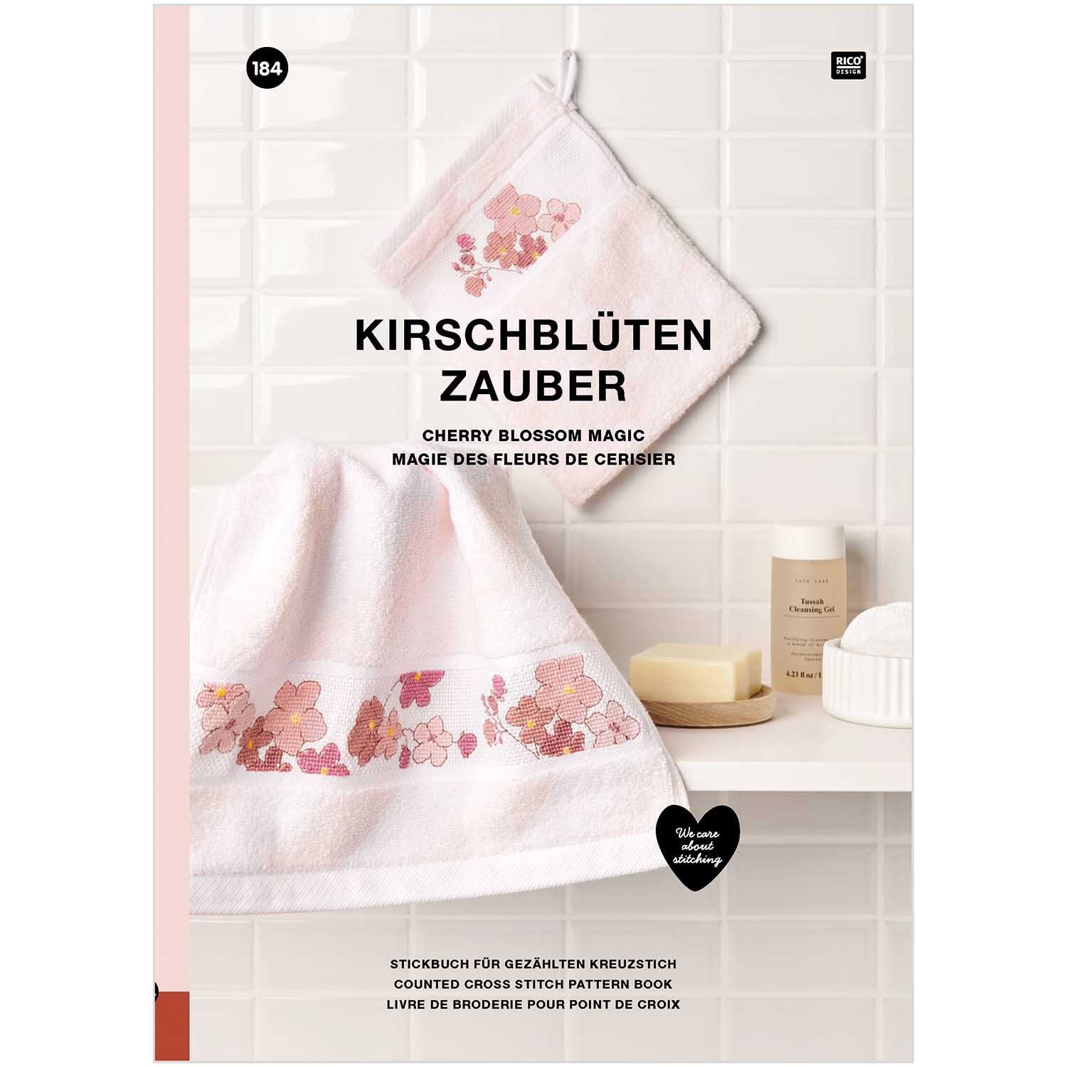 Stickbuch Kirschblütenzauber Nr. 184 zeigt Handtücher mit Kirschblütenmotiv in Rosa von Rico Design. Ideal für kreative Stickprojekte.