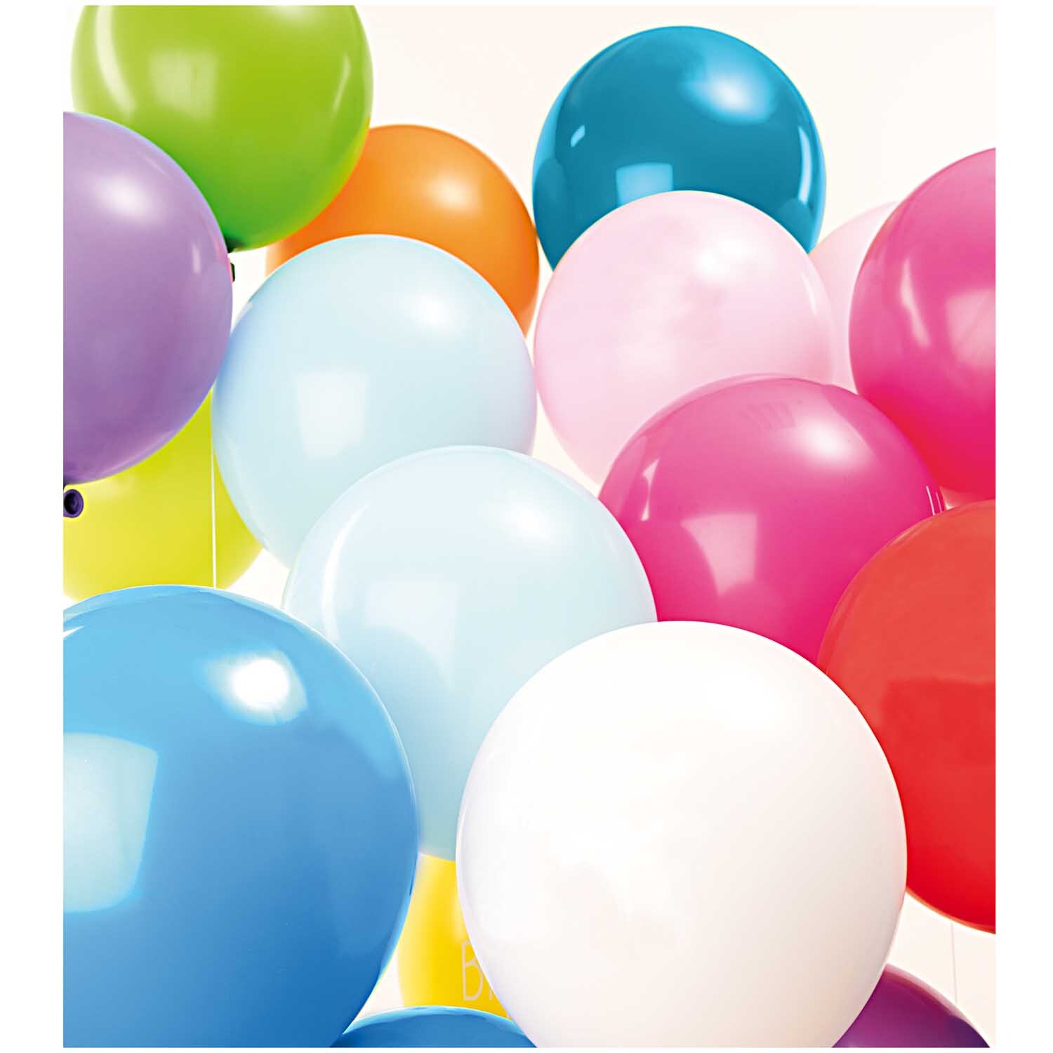 Luftballon Mix mehrfarbig 30cm 12 Stück von Rico Design Luftballon Mix mehrfarbig 30cm 12 Stück von Rico Design: Verschiedene bunte Ballons in lebhaften Farben schweben zusammen.
