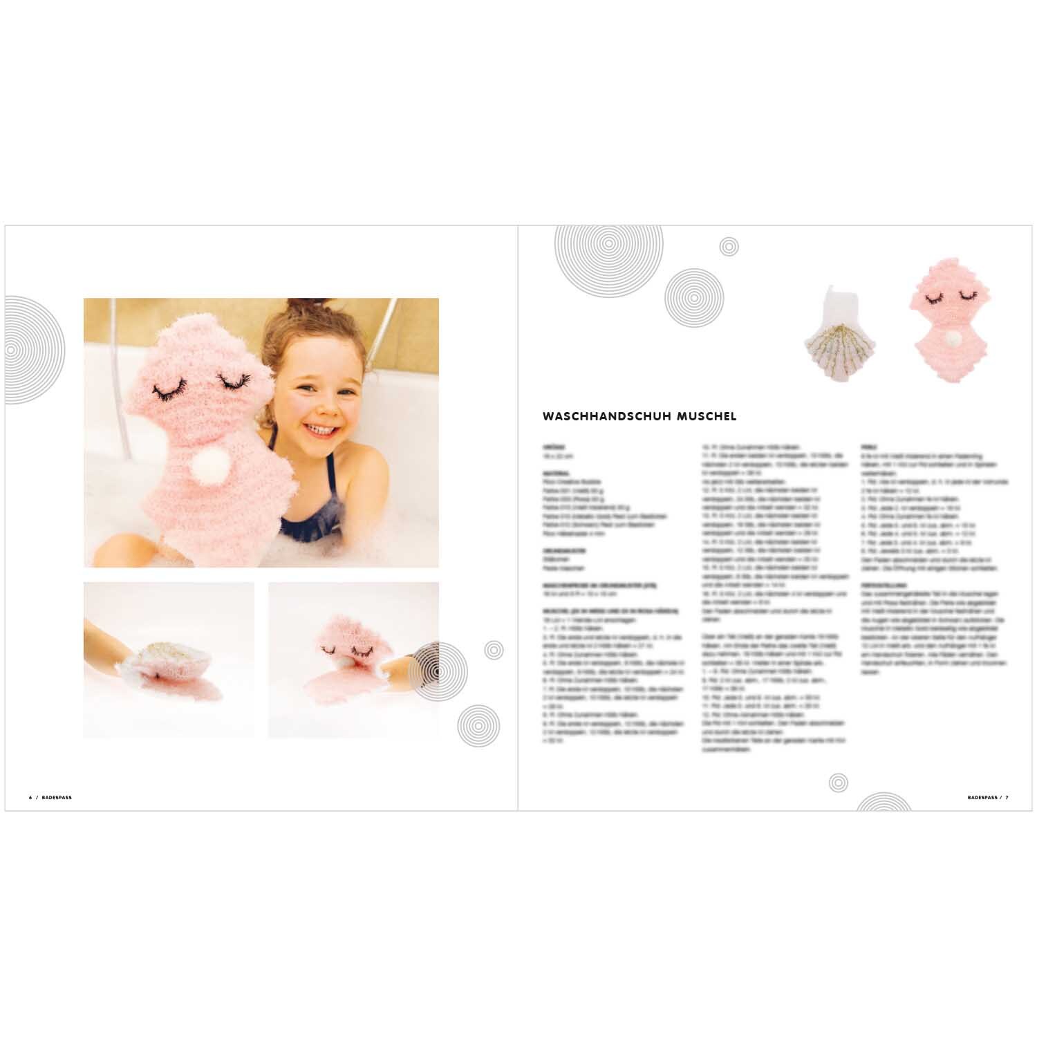 Creative Bubble - Bubble Badespaß von Rico Design Creative Bubble - Bubble Badespaß: Ein Kind im Bad hält einen rosa Waschlappen von Rico Design.