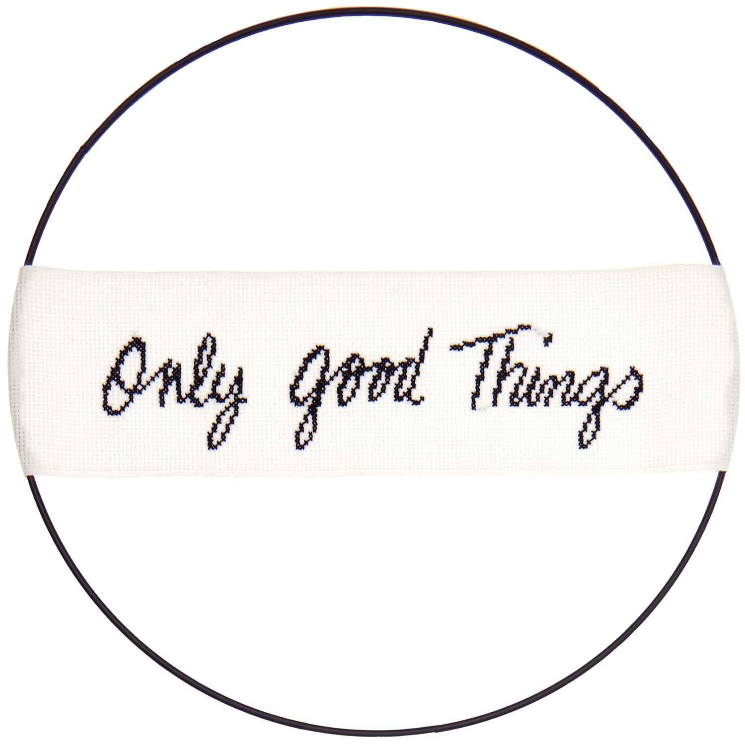 Paquet de broderie ruban Optimism et ruban Fraise Raisin from Rico Design Stickpackung Band Optimism und Band Erdbeerranke von Rico Design zeigt ein gesticktes Band mit dem Schriftzug "Only good Things" in einem Stickrahmen.