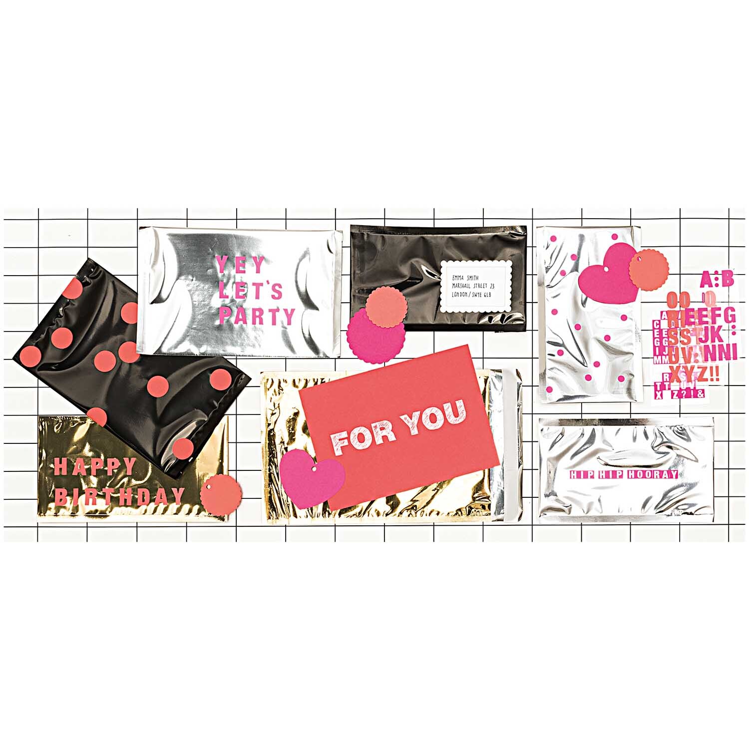 Paper Poetry Office Sticker Buchstaben neonpink 4 Bogen von Rico Design Paper Poetry Office Sticker Buchstaben in Neonpink von Rico Design auf einem Gitterhintergrund mit verschiedenen dekorativen Elementen.