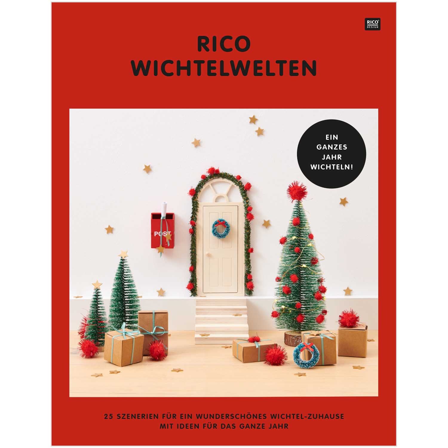 Rico Wichtelwelten: Ein rotes Buchcover mit weihnachtlicher Szene, Tannenbäumen und Geschenken. Marke: Rico Design.
