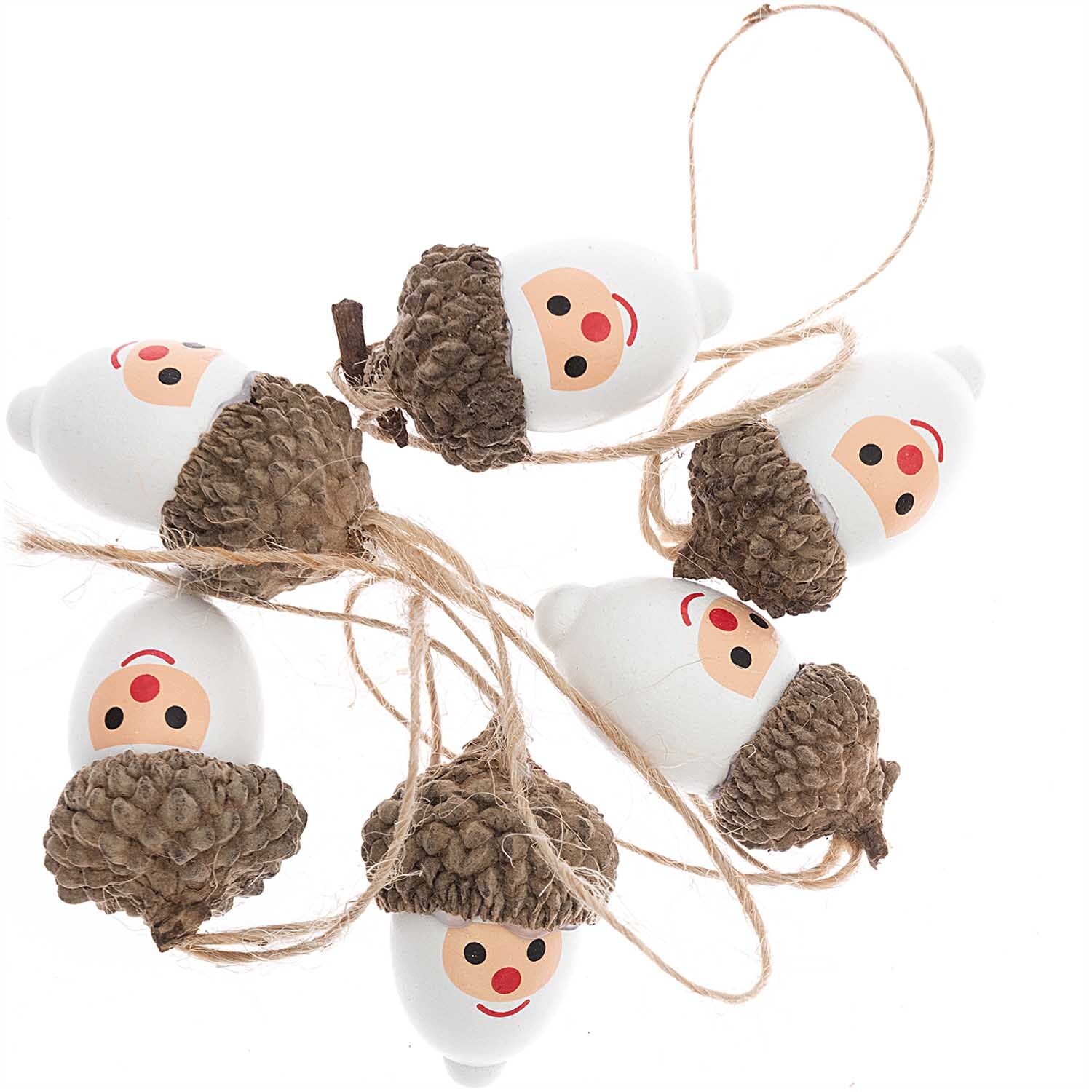 Holzhänger Schneemann: Sechs weiße Schneemann-Anhänger mit braunen Hüten, ideal für festliche Dekorationen.