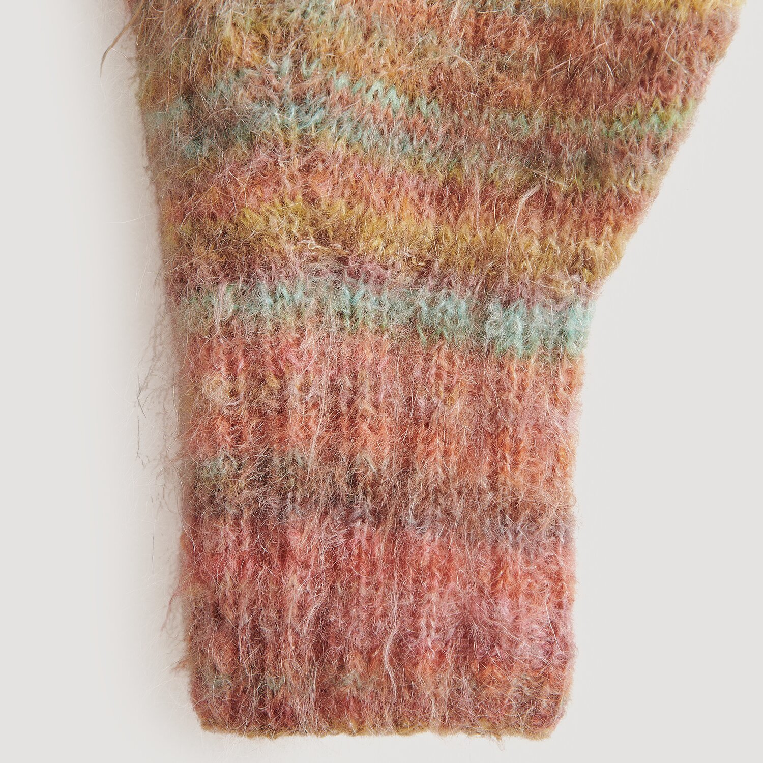 Fashion Meri Mohair Print 50g 275m Farbe Dark Peaches von Rico Design Fashion Meri Mohair Print: Strickärmel in warmen Herbsttönen, weiche Textur, ideal für kühle Tage.