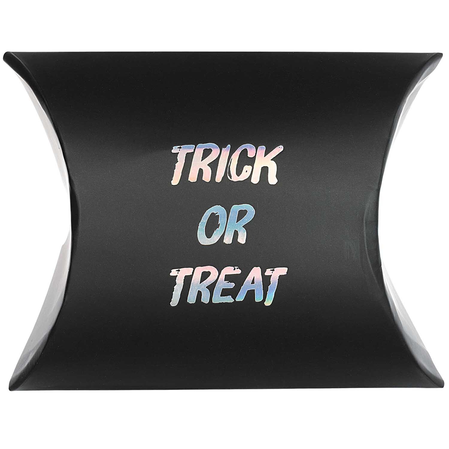 Paper Poetry Geschenkschachteln Trick or treat 12x8cm 3 Stück von Rico Design Paper Poetry Geschenkschachteln mit "Trick or Treat"-Aufdruck, ideal für Halloween-Geschenke, von Rico Design.