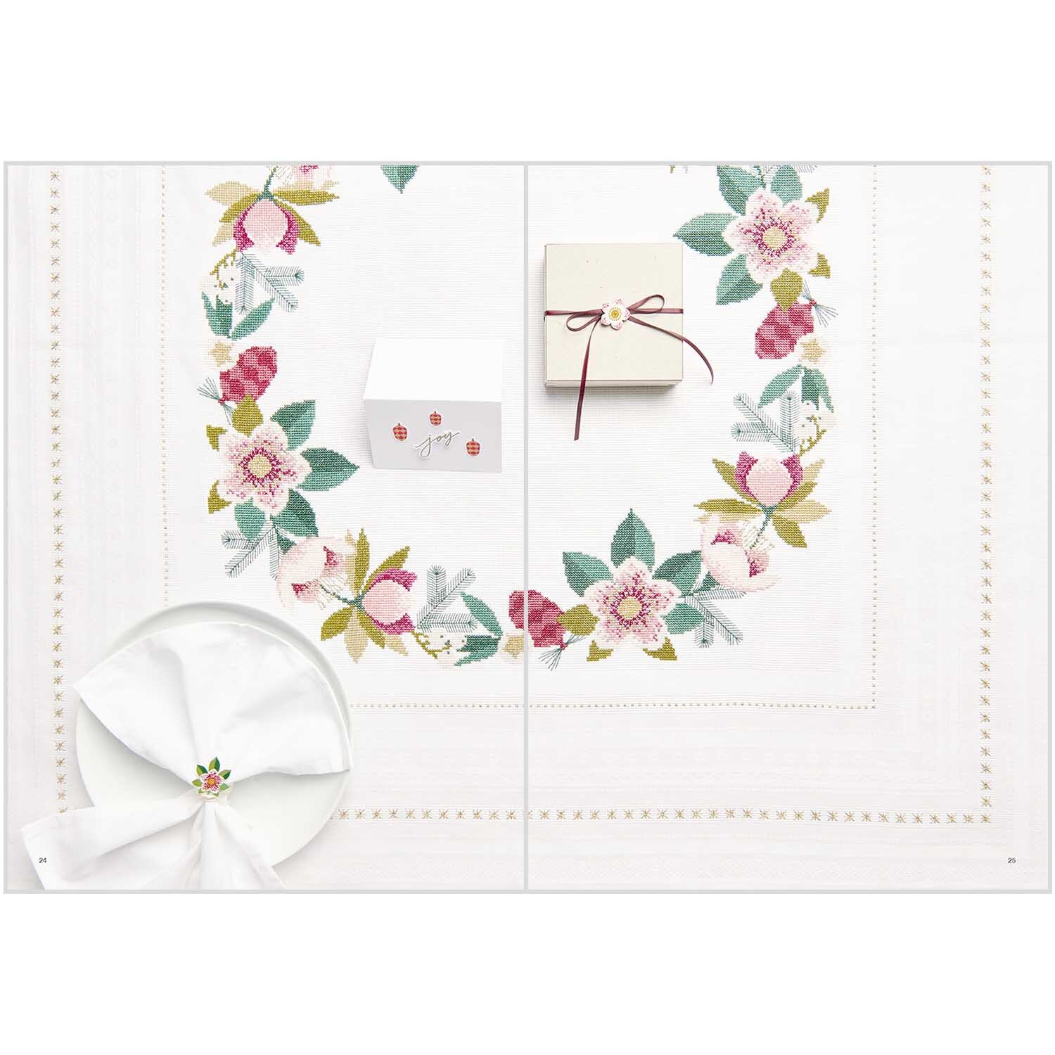 Livret de broderie Christmas Joy No. 182 from Rico Design Stickbuch Christmas Joy Nr. 182 zeigt ein festliches Tischset mit floralen Stickereien und Geschenken. Ideal für weihnachtliche Dekorationen.