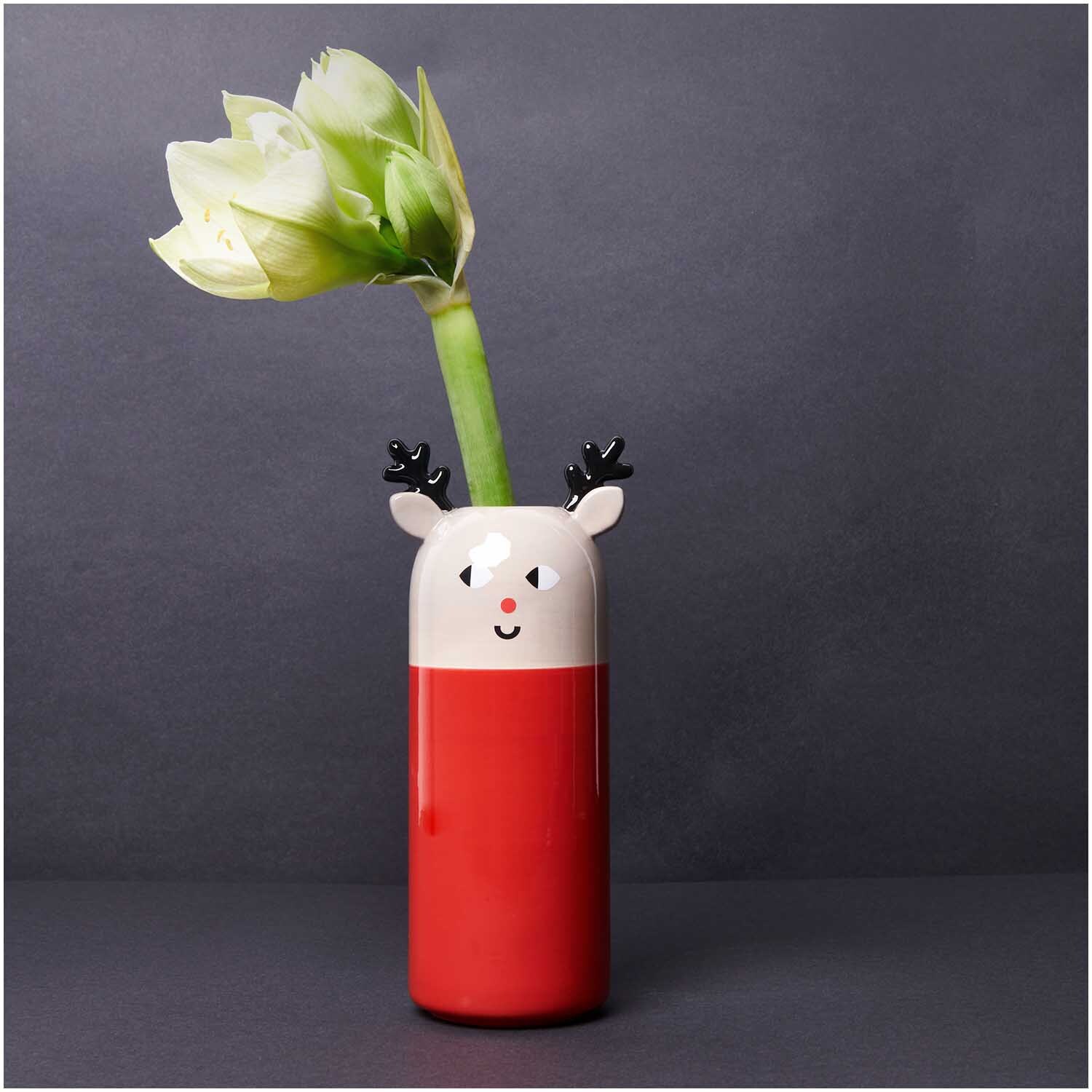 Keramik Vase Rentier rot 29cm von Rico Design Keramik Vase Rentier rot 29cm von Rico Design: Rote Vase mit Rentiermotiv, ideal für Blumenarrangements.