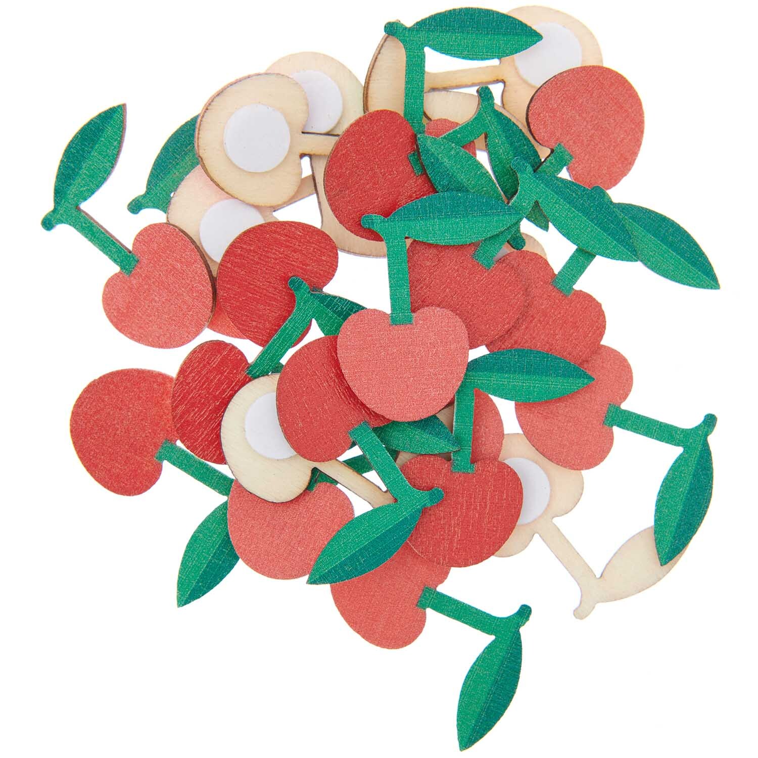 Holzsticker Kirsche 24 Stück: Rote Kirschen-Sticker mit grünen Blättern, ideal für Bastelprojekte.