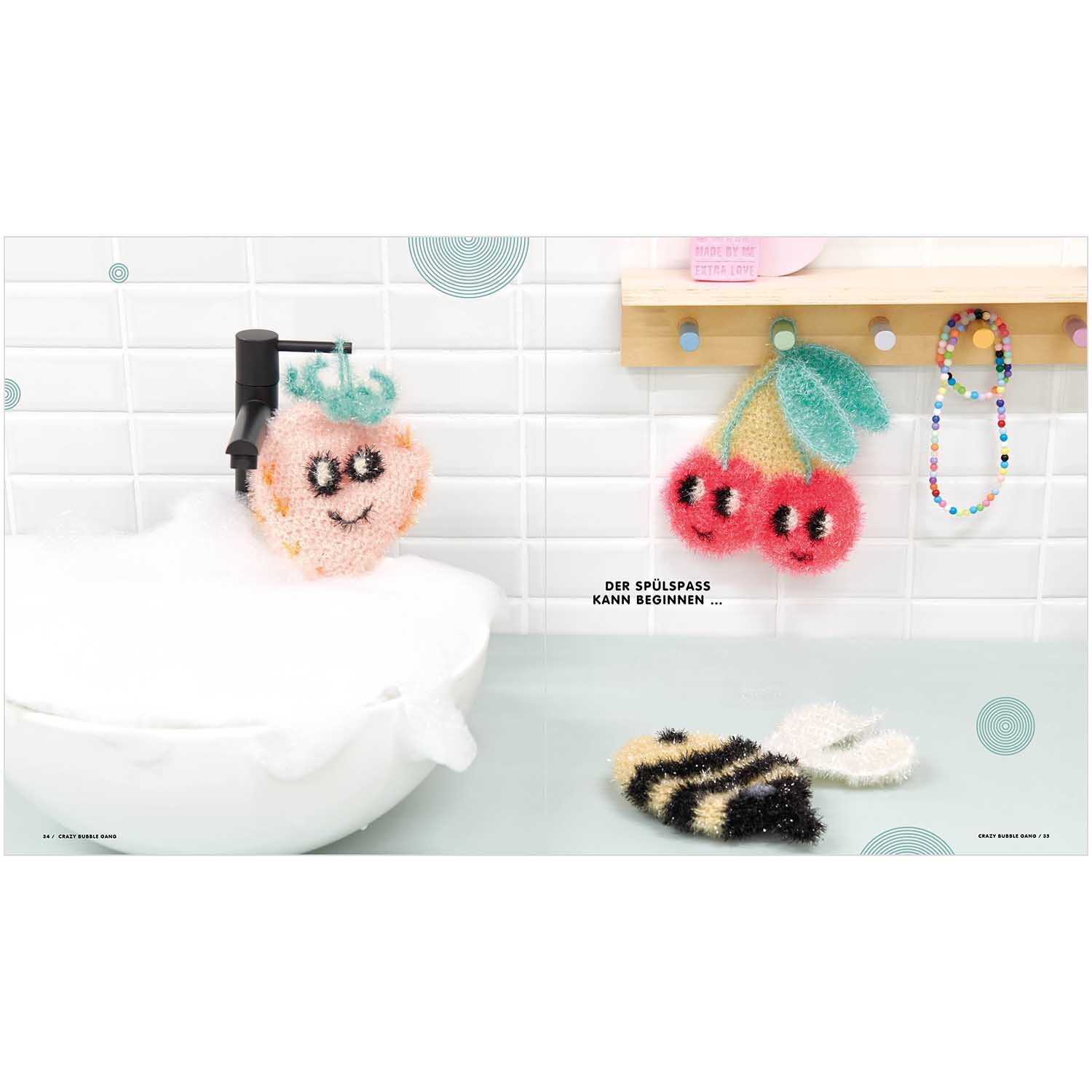 Creative Bubble - Crazy Bubble Gang von Rico Design Crazy Bubble Gang: Niedliche, bunte Spülschwämme in Obst- und Tierform von Rico Design im Badezimmer.