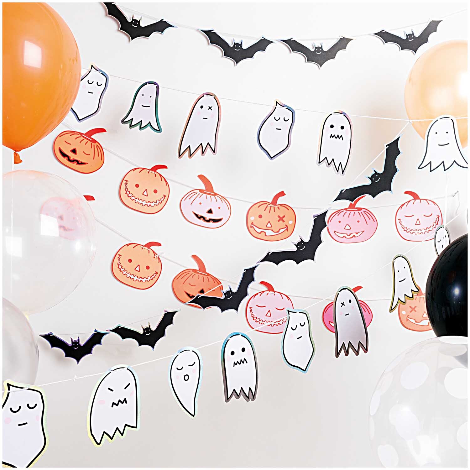 Luftballon Mix Halloween 30cm 12 Stück von Rico Design Luftballon Mix Halloween 30cm 12 Stück: Bunte Ballons mit Halloween-Motiven und Girlanden.
