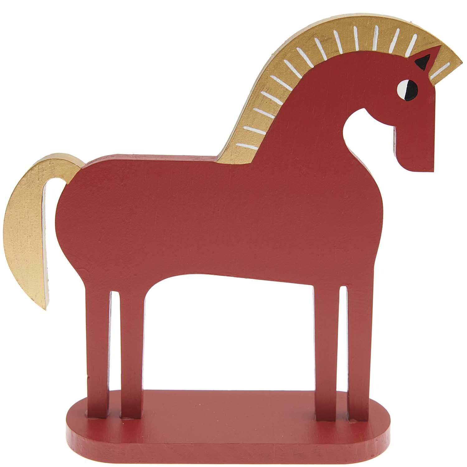 Deko-Figur Holz-Pferd in Rot von Rico Design, 20x5x19,6cm. Das Pferd hat goldene Details und steht aufrecht.