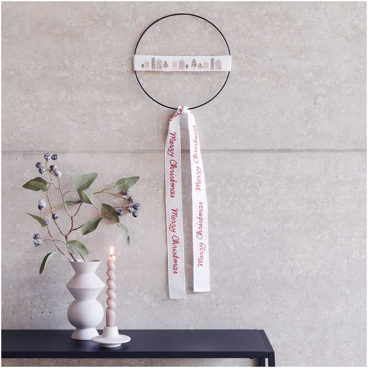 Kit de broderie maisons pour cercle métallique Ø 25cm from Rico Design