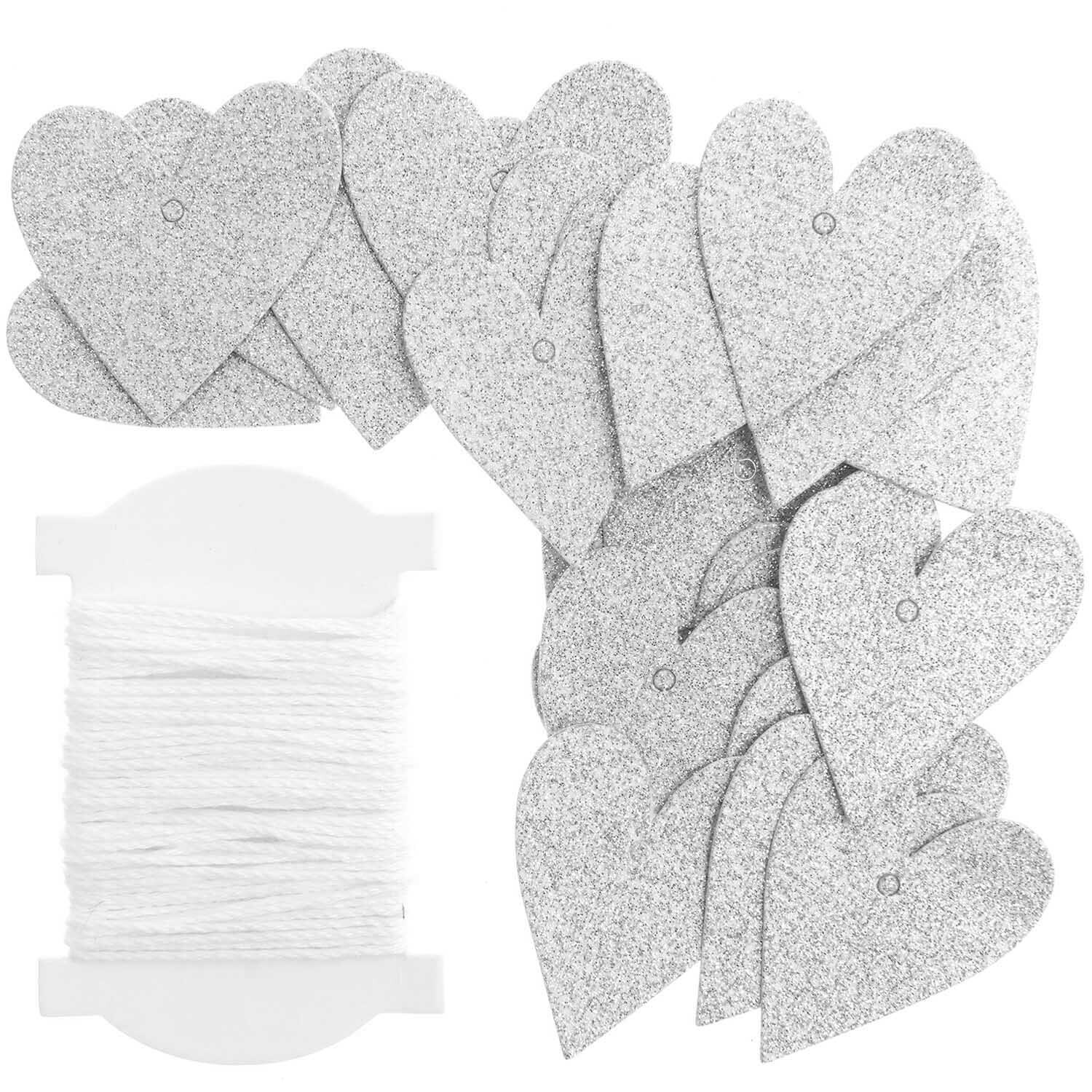 Paper Poetry Papieranhänger in Herzform mit silbernem Glitter, 24 Stück, inklusive weißem Faden. Ideal für kreative Dekorationen.