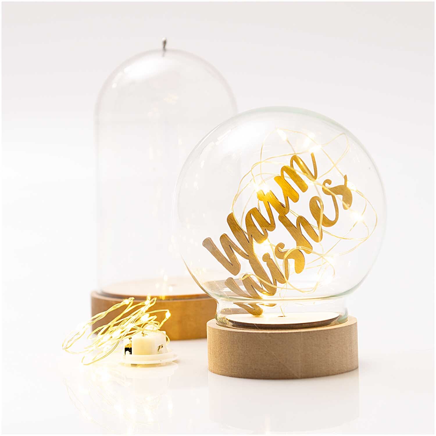 LED-Lichterkette für Dekohaube gold 1,50m 15 Lichter von Rico Design LED-Lichterkette für Dekohaube gold 1,50m 15 Lichter, ideal für stimmungsvolle Beleuchtung.