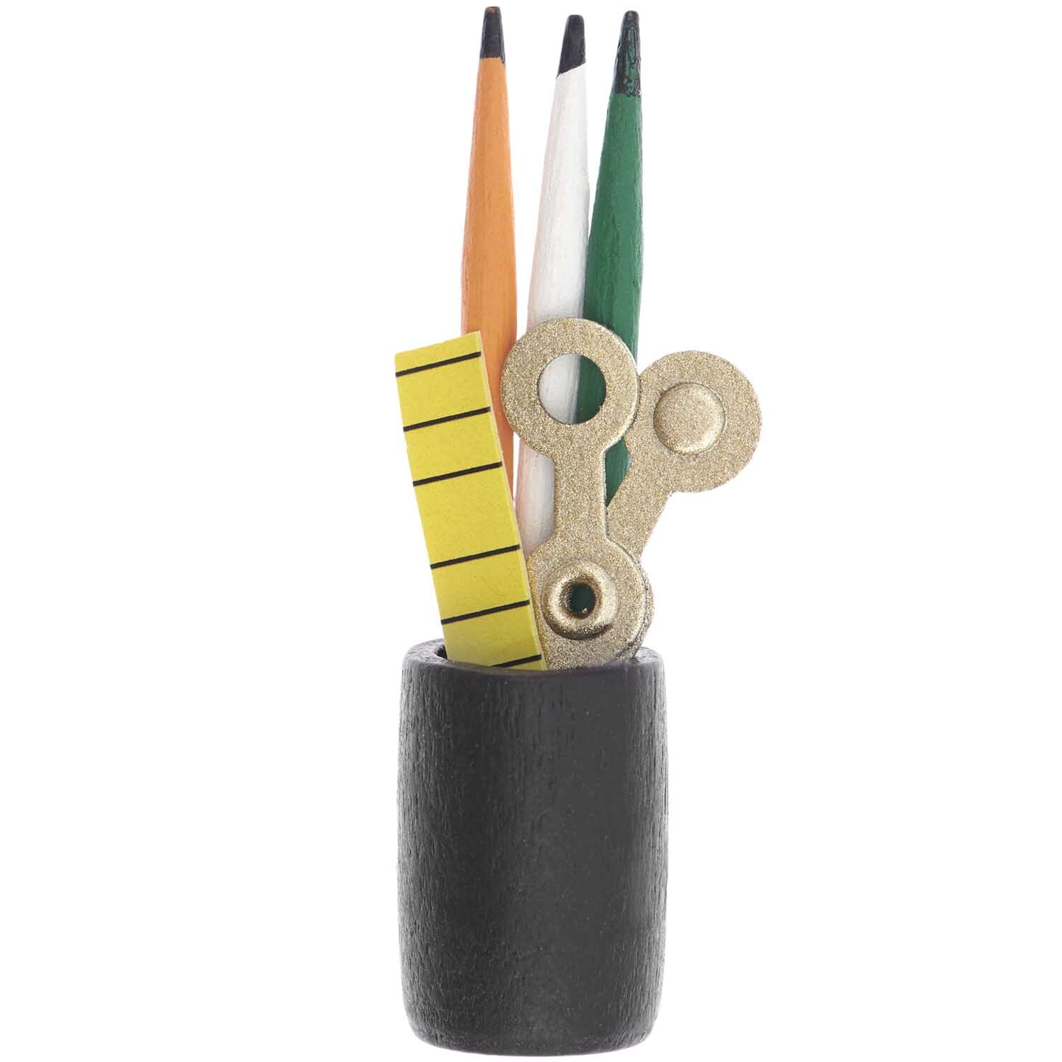 Miniatur Stiftehalter 4,5x1,5cm mit bunten Stiften und Schere in einem schwarzen Behälter. Ideal für Schreibtische.