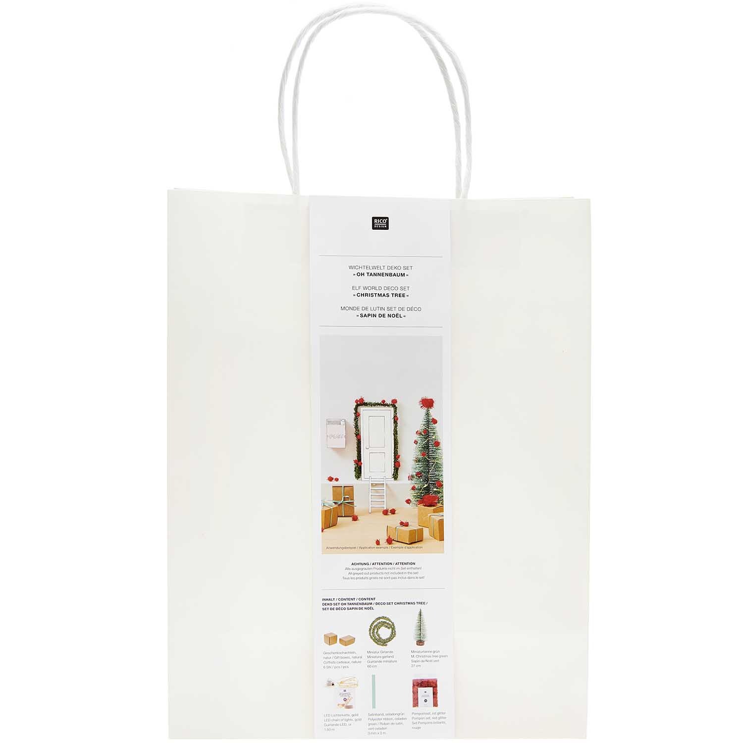 Wichtelwelt Deko Set Oh Tannenbaum von Rico Design Wichtelwelt Deko Set Oh Tannenbaum: Weißer Geschenktragetasche mit Weihnachtsdeko von Rico Design, ideal für festliche Anlässe.