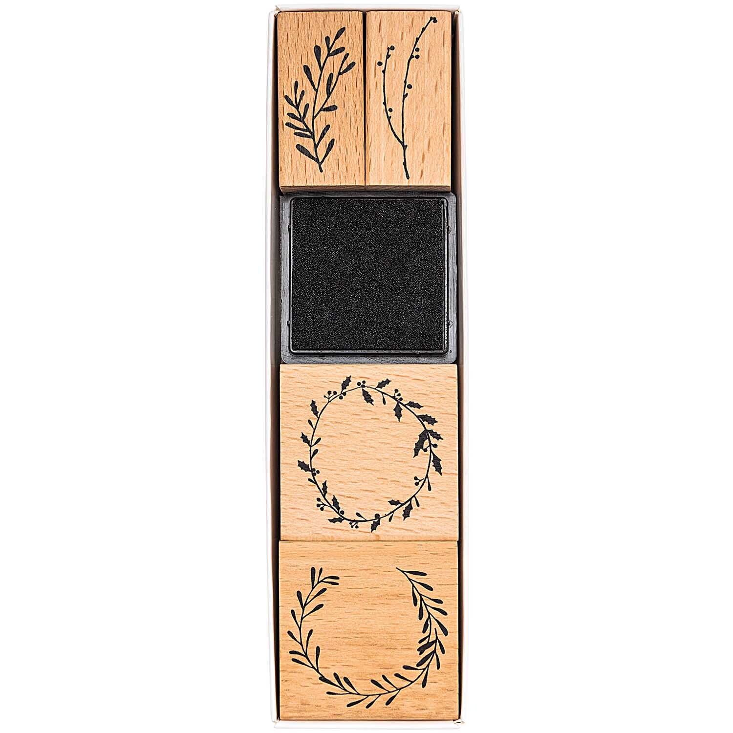 Paper Poetry Stempelset Nostalgic Christmas Kränze, 5-teilig, mit floralen Motiven von Rico Design. Ideal für kreative Weihnachtsprojekte.