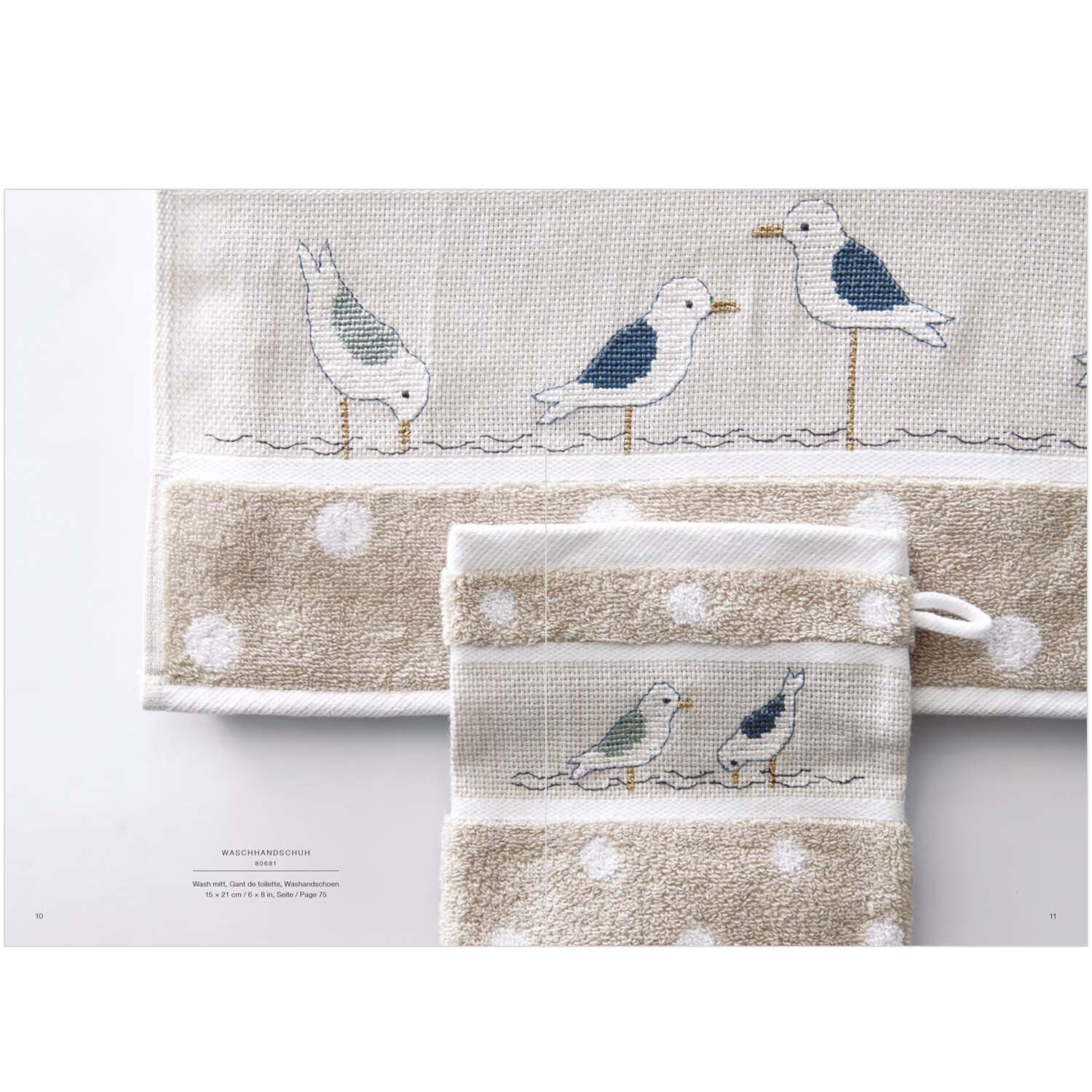 Livret de broderie Maritim n° 177 from Rico Design Stickbuch Maritim Nr. 177: Handtücher mit gestickten Möwenmotiven von Rico Design auf beigem Hintergrund.