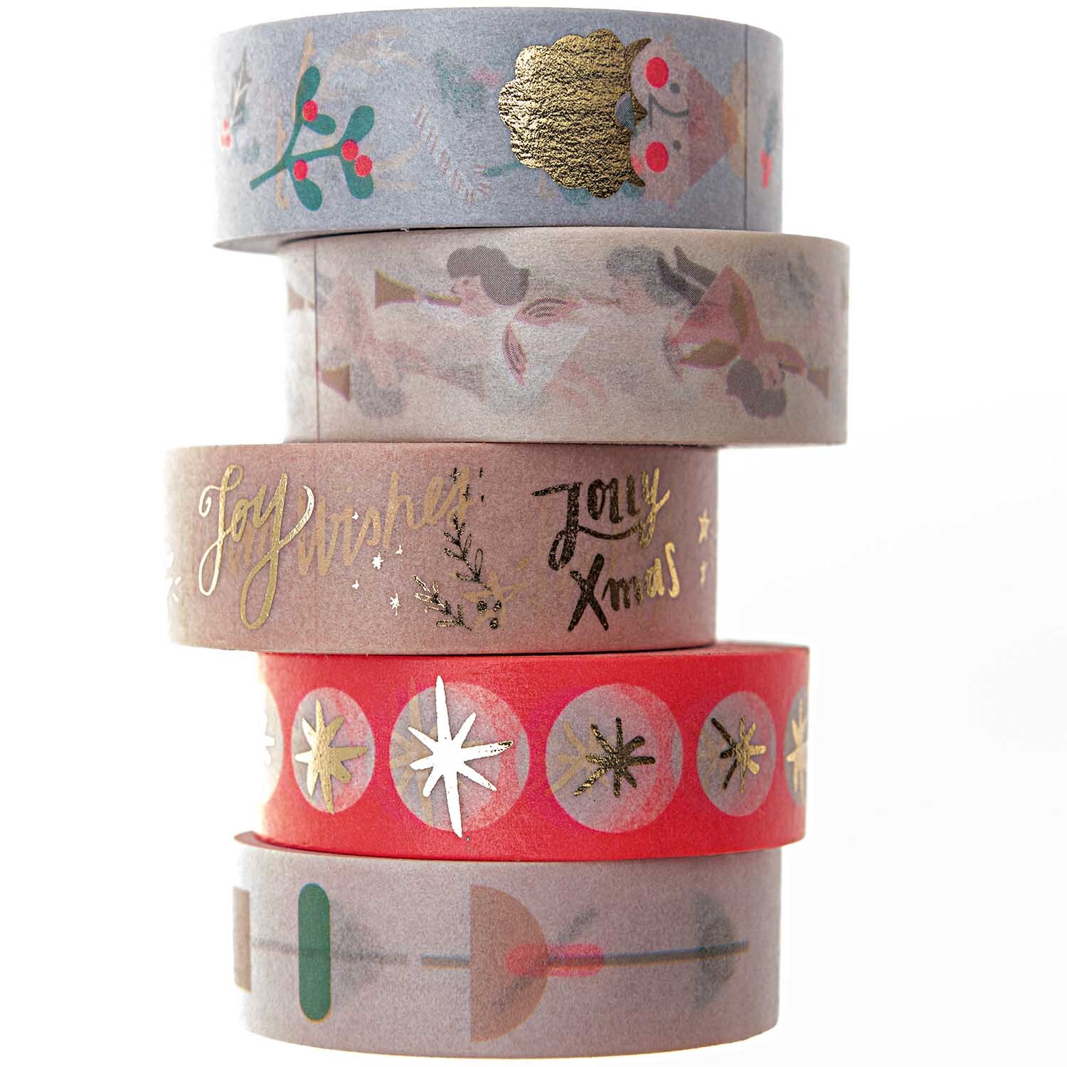 Paper Poetry Tape Set Jolly Christmas Pastell 1,5cm 10m, 5-teilig, mit festlichen Motiven in Rot und Pastelltönen, ideal für kreative Weihnachtsprojekte.