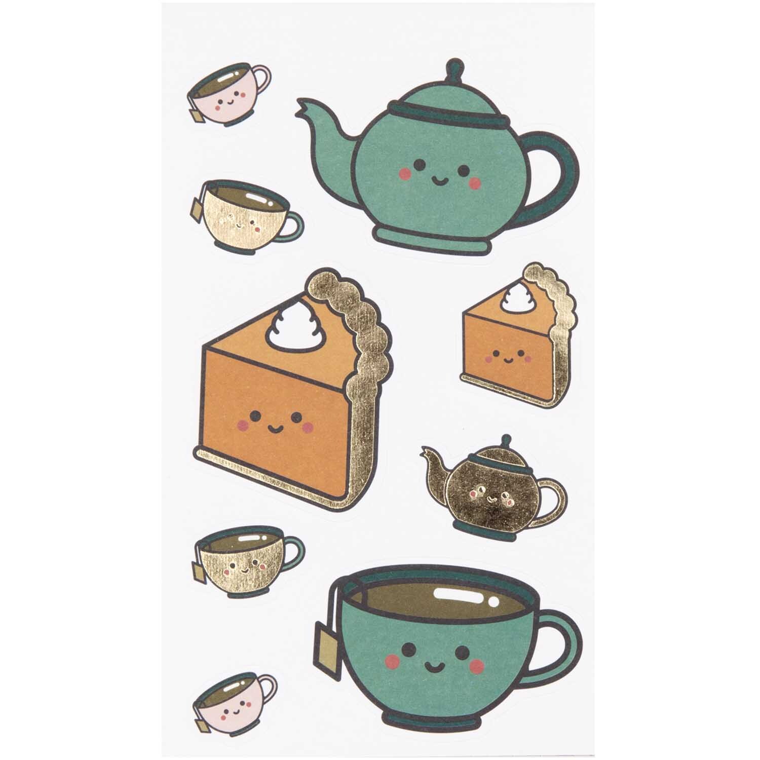 Paper Poetry Sticker Cosy Kawaii 4 Blatt von Rico Design Paper Poetry Sticker Cosy Kawaii 4 Blatt zeigt niedliche Teekannen, Tassen und Kuchenstücke mit Gesichtern. Ideal für kreative Projekte.
