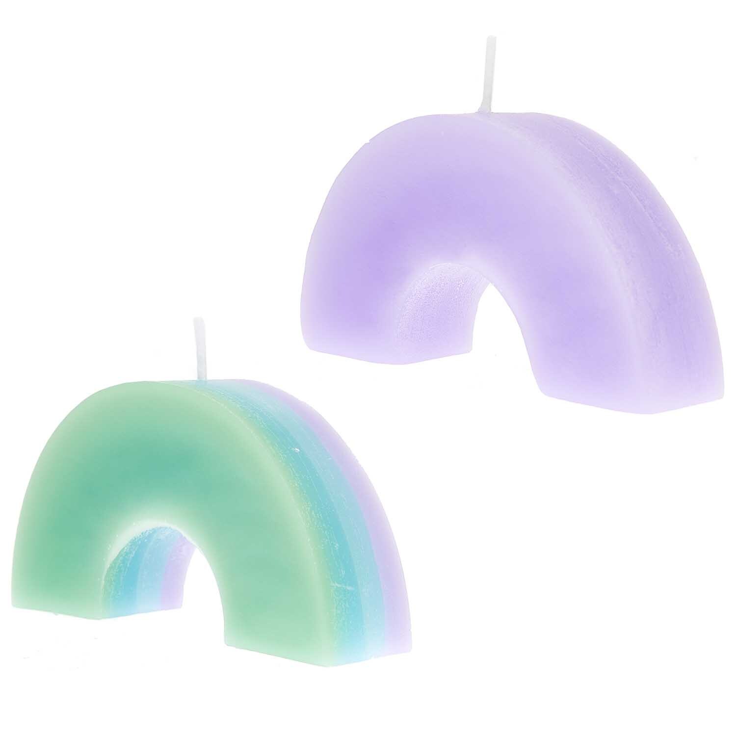 Kerzengießform flach Regenbogen 118x69x30mm von Rico Design Kerzengießform flach Regenbogen von Rico Design zeigt zwei bunte, gebogene Kerzen in Pastelltönen.