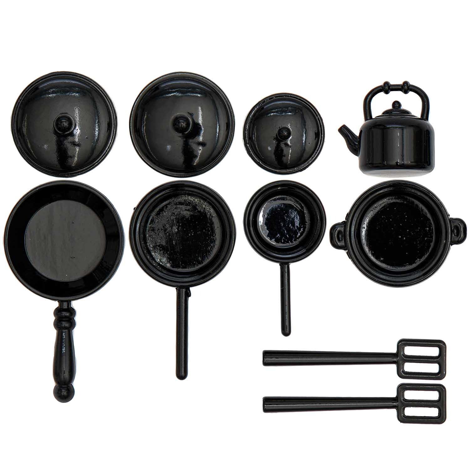 Miniatur Kochutensilien Premium schwarz, 7-teiliges Set von Rico Design, bestehend aus Pfannen, Töpfen und einem Teekessel. Ideal für Sammler.
