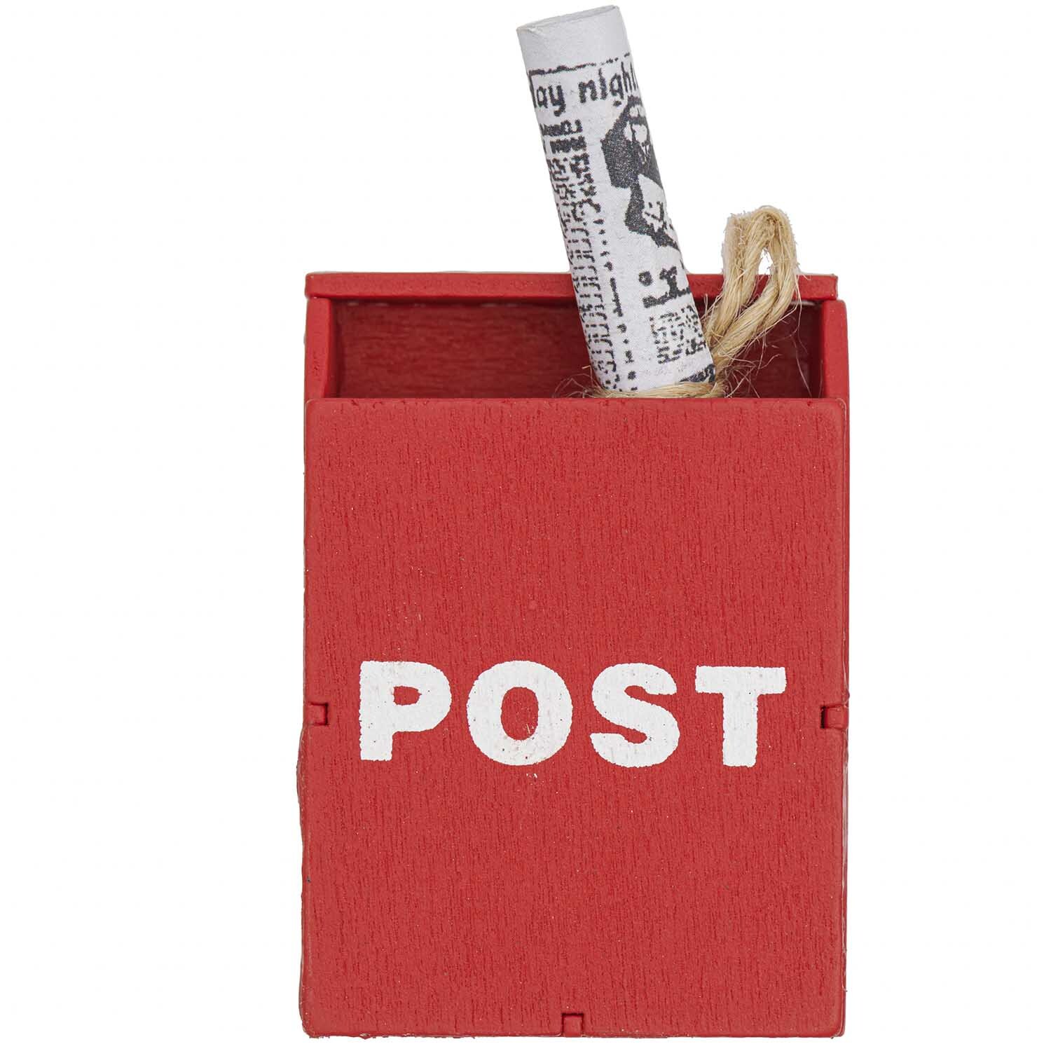 Miniatur Briefkasten mit Zeitung, 5x3,5x1,8cm, von Rico Design. Roter Briefkasten mit Zeitung oben.