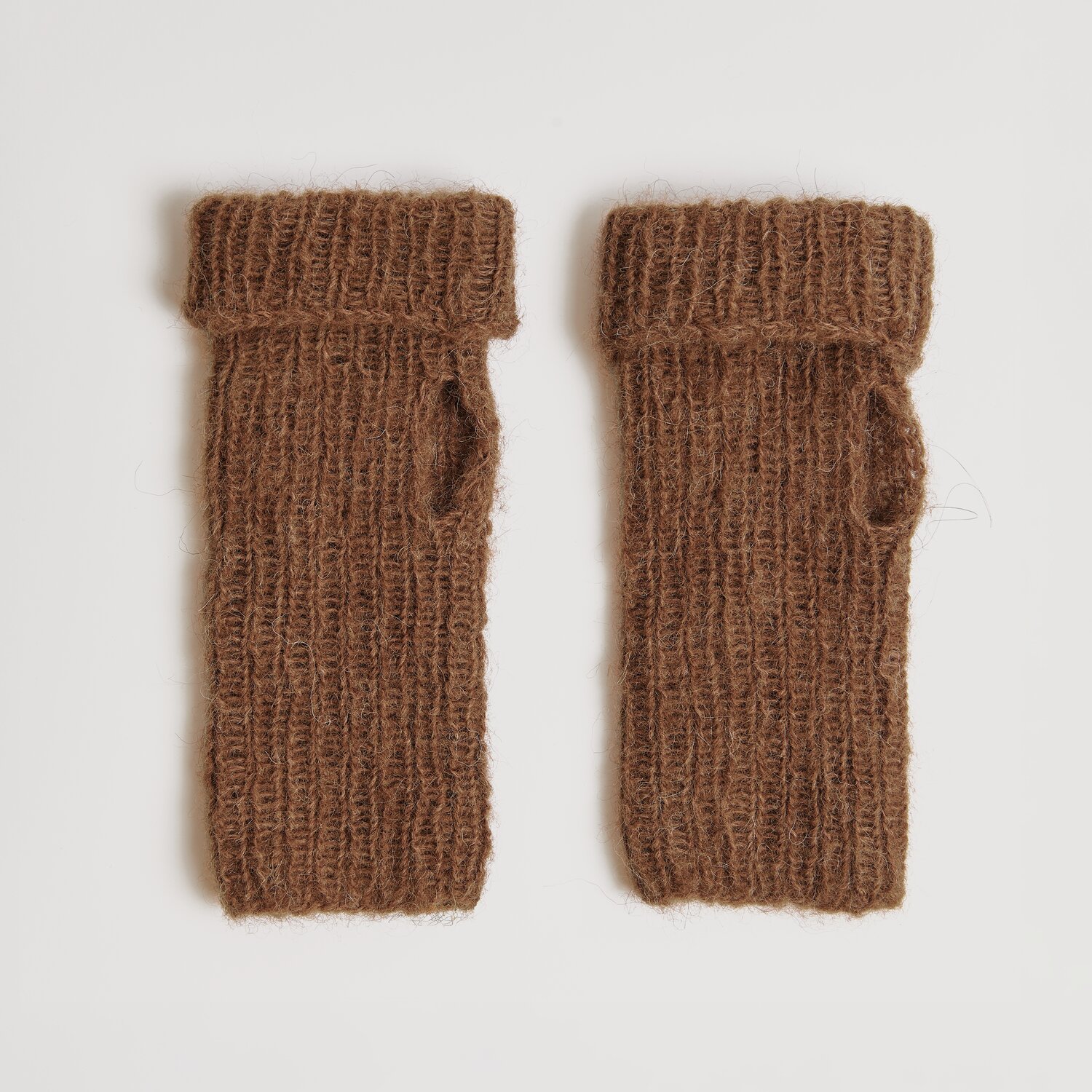 Luxury Alpaca Cotton Fusion 50g 190m colour Nougat from Rico Design Strickset Handstulpen Modell 09 in Nougat aus Alpaka-Baumwoll-Mischung. Ideal für Herbstmode.