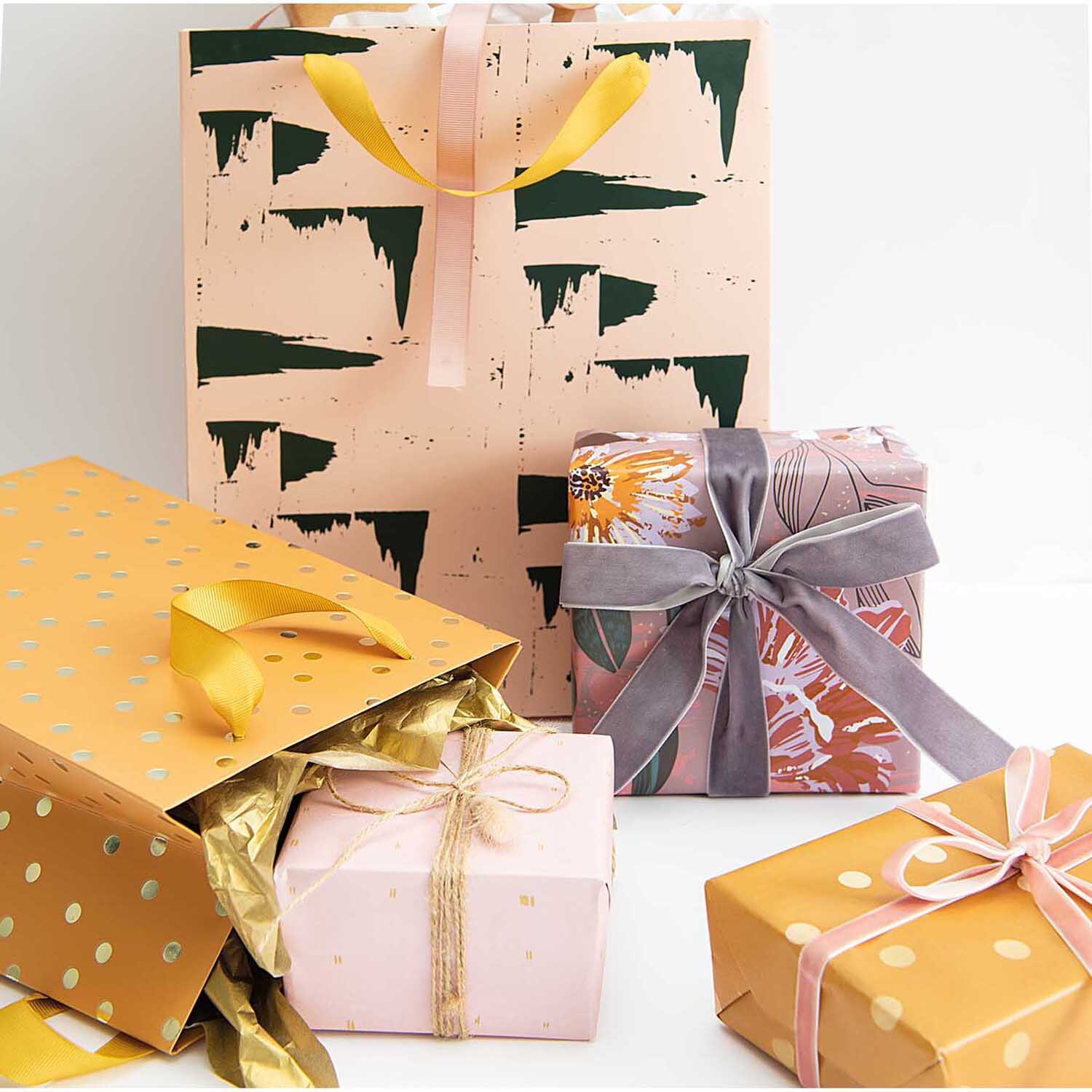 Paper Poetry Geschenktüte Struktur rosa 26x32x12cm von Rico Design